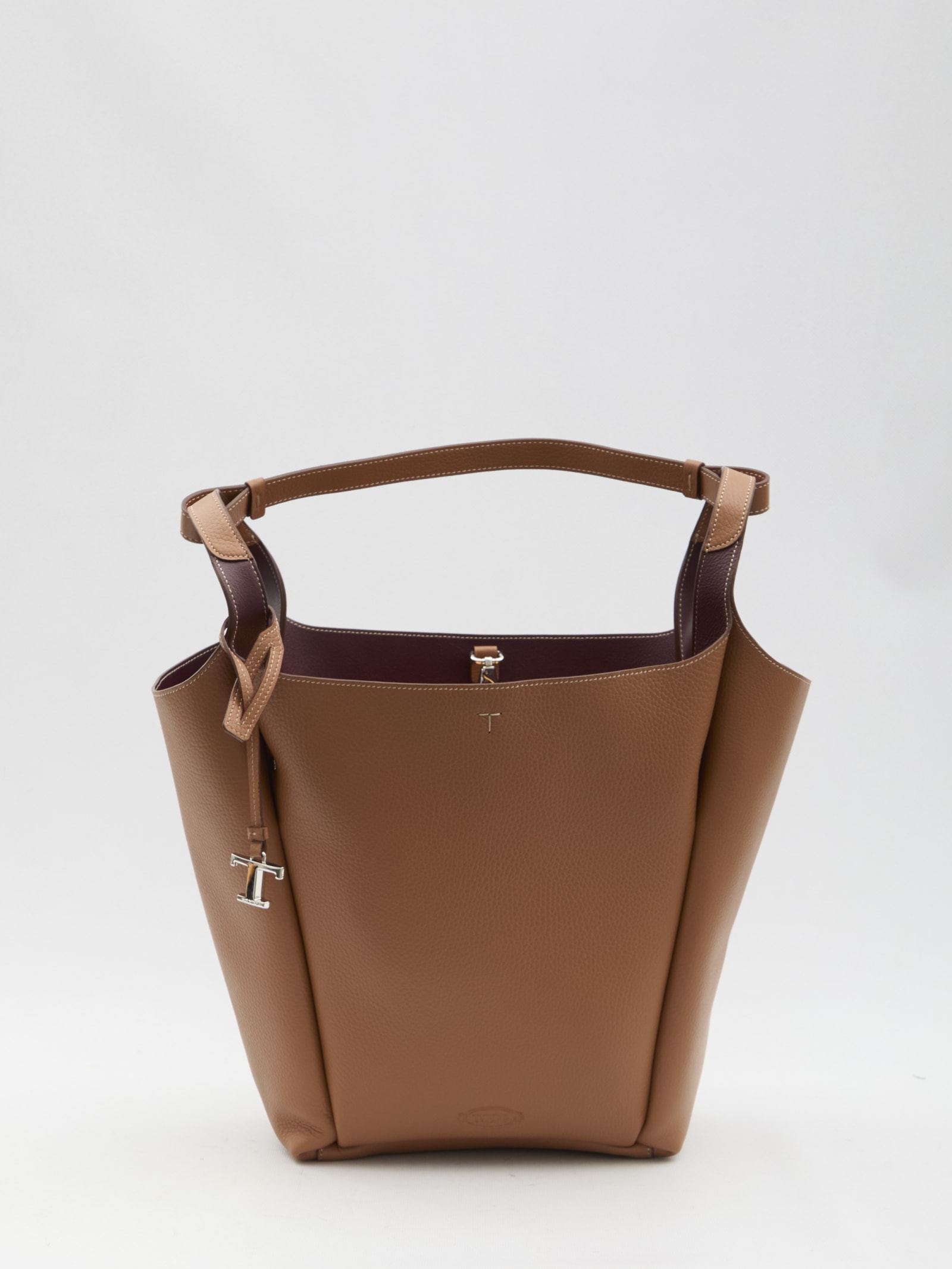 Shop Tod's Medium Bucket Bag In Leather In Brown