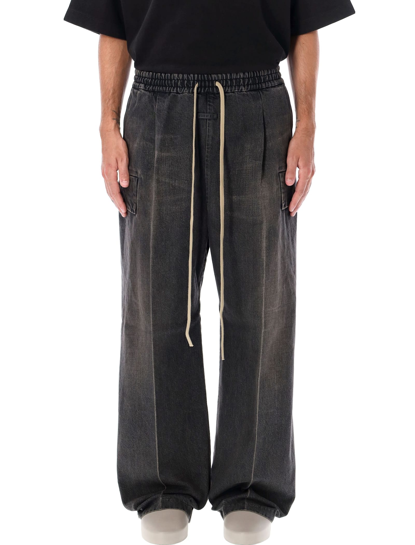 Shop Fear Of God Denim Cargo Pants In Medium Indigo