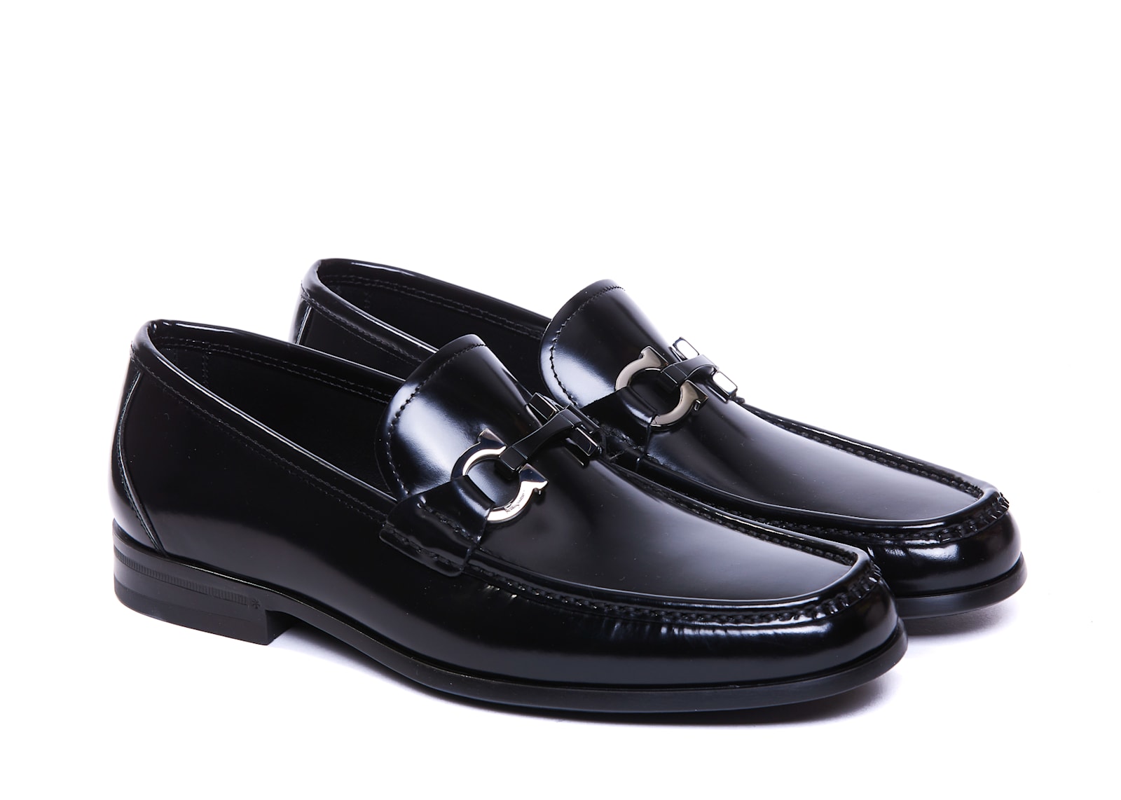 Shop Ferragamo Grandioso Loafers In Black