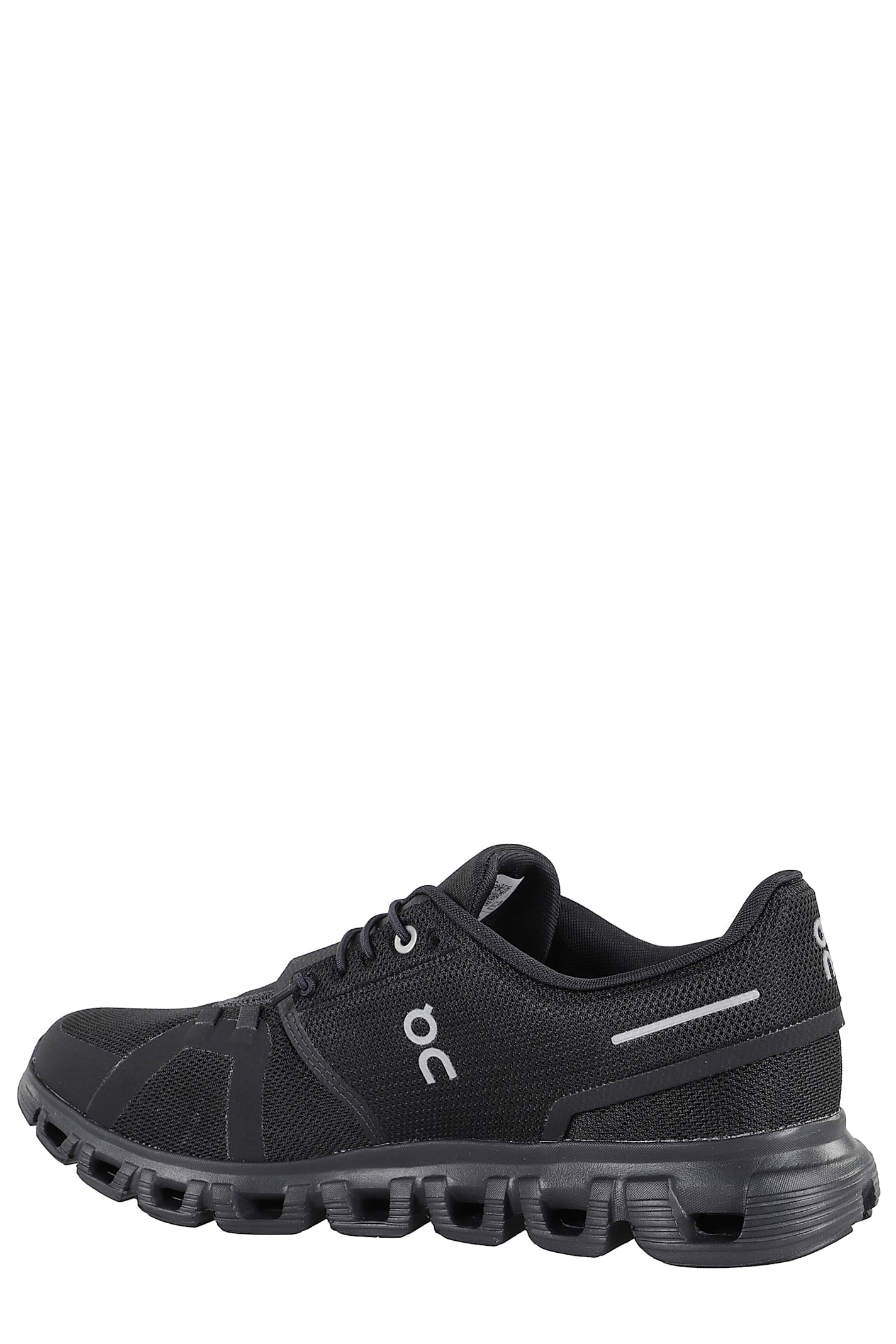 On Cloud 6 Sneakers With Rounded Toe In Black