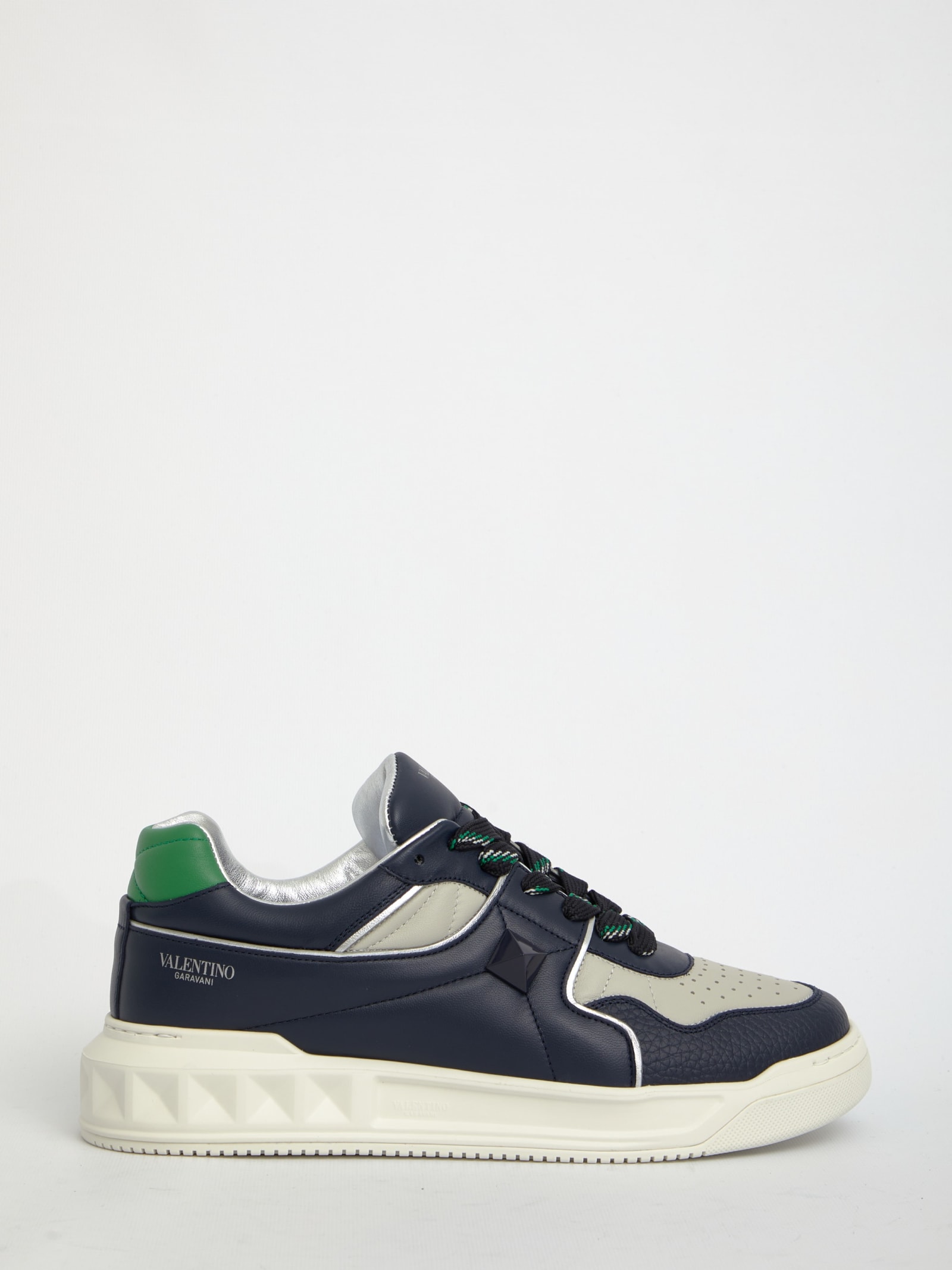 Valentino One Stud Leather Low Sneakers In Blue