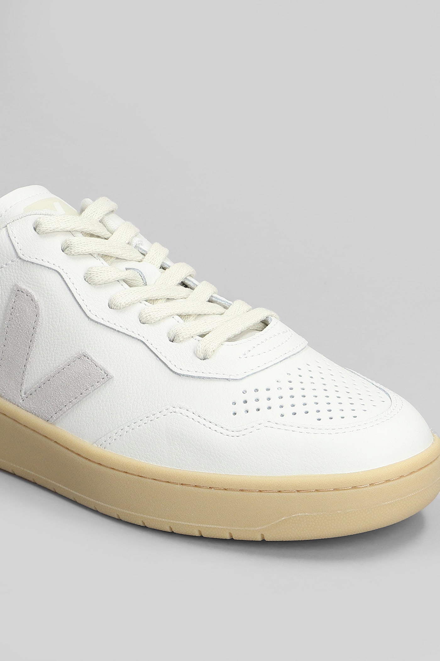 Veja V-90 O.t. Sneakers In White Leather In White