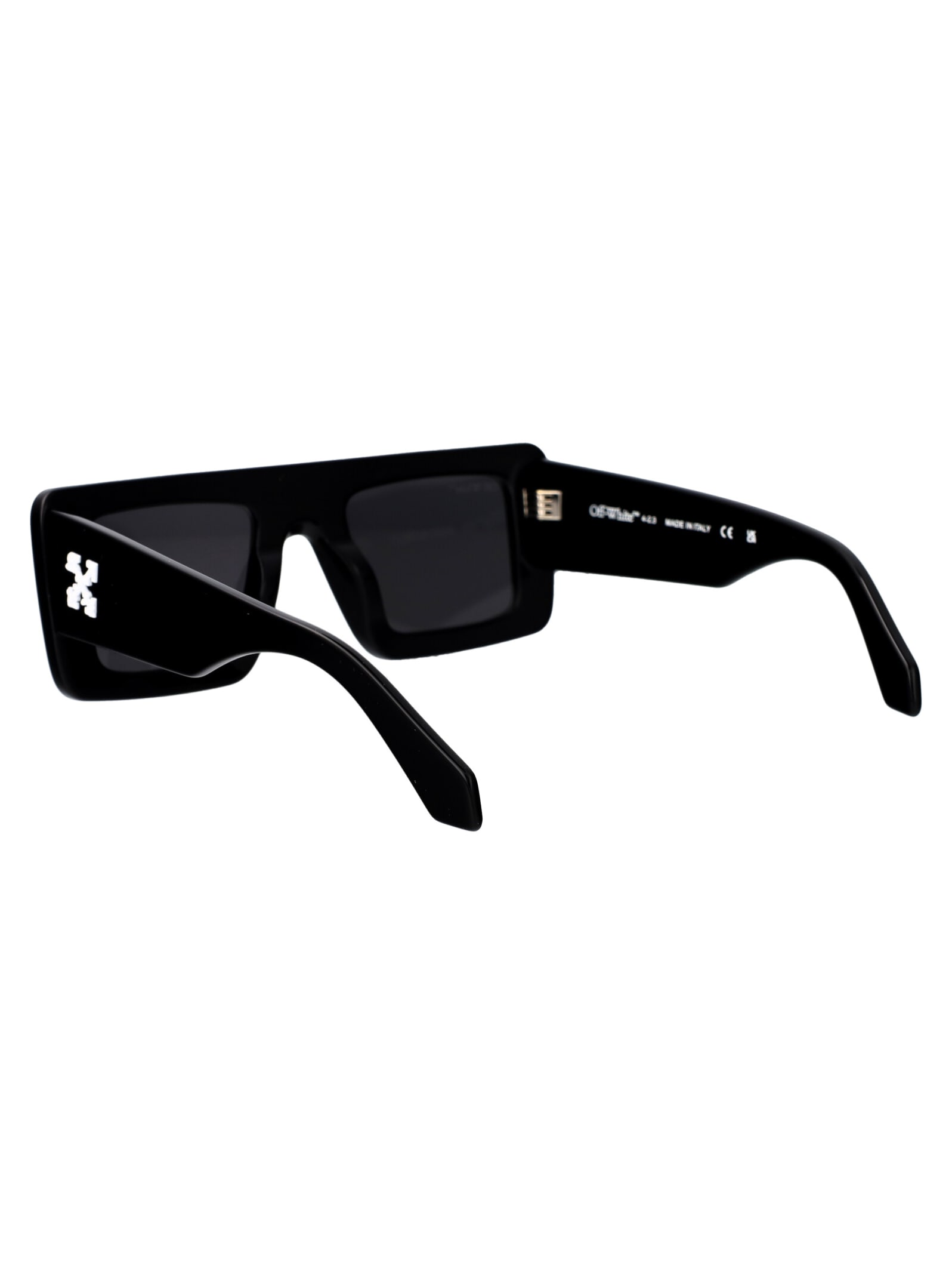 Shop Off-white Seattle Sunglasses In 1007 Black