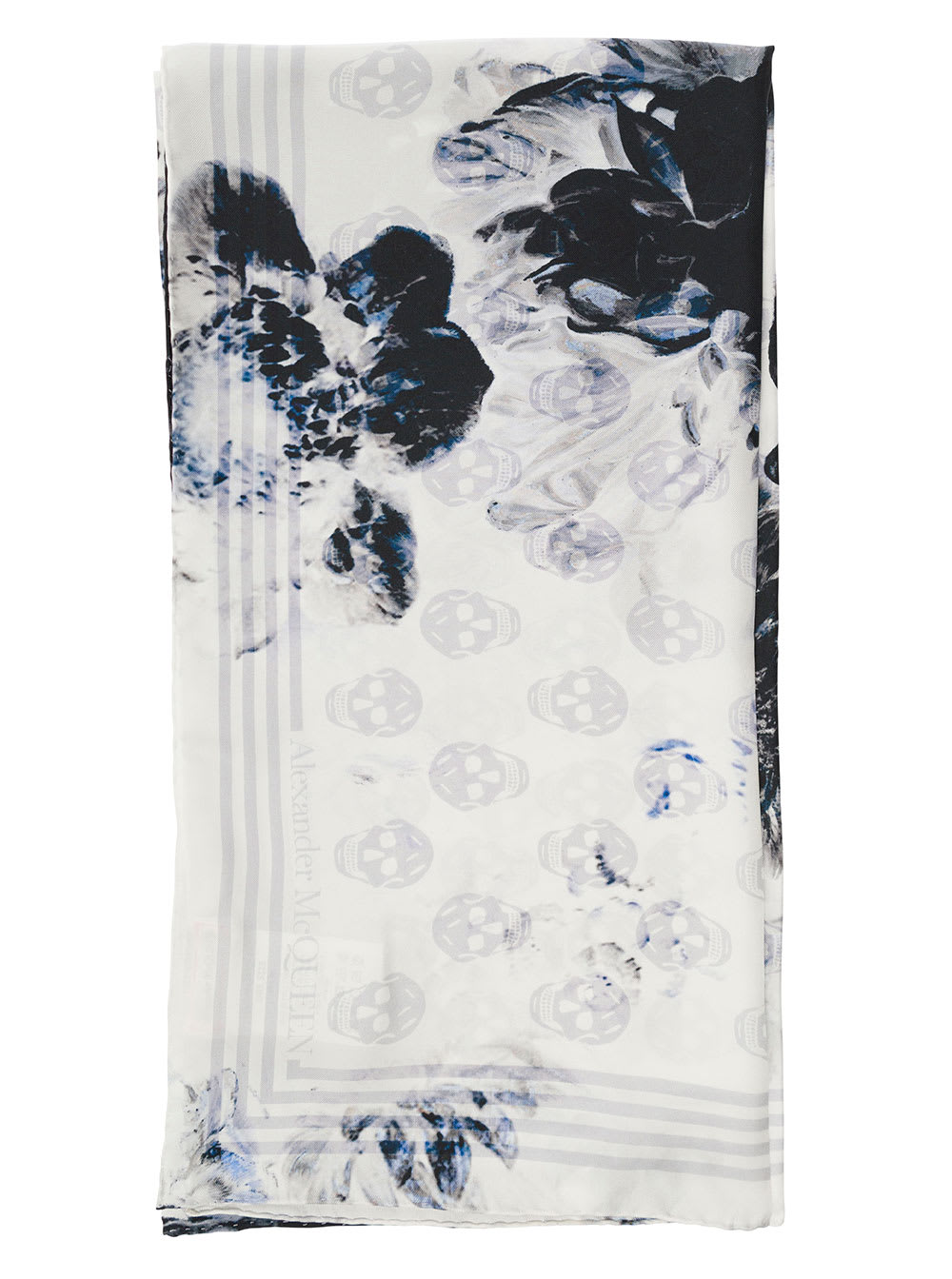 ALEXANDER MCQUEEN WHITE AND BLACK SCARF WITH ALL-OVER SKULL PRINT IN SILK WOMAN