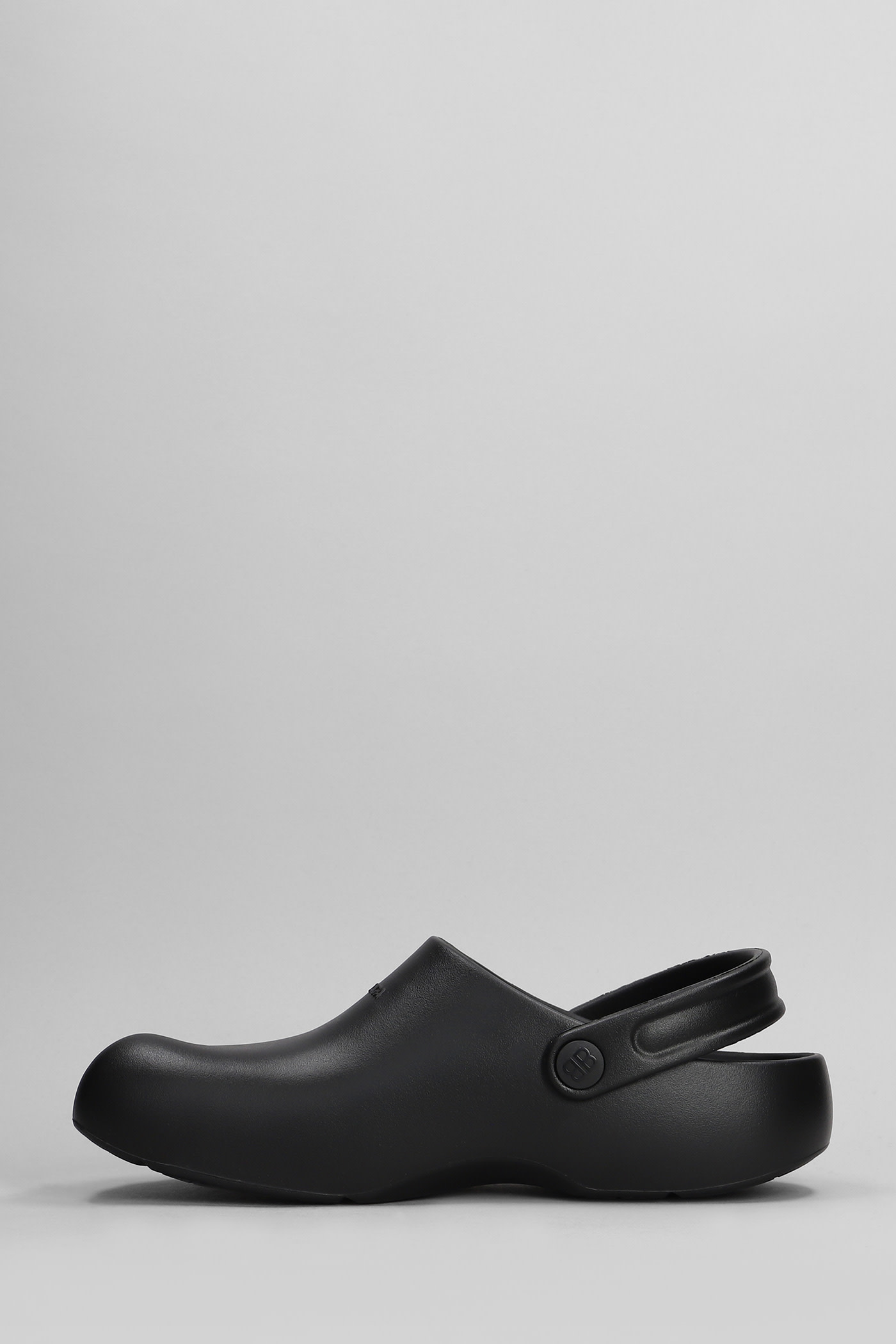 Shop Balenciaga Sunday Molded Slipper-mule In Black Rubber/plasic
