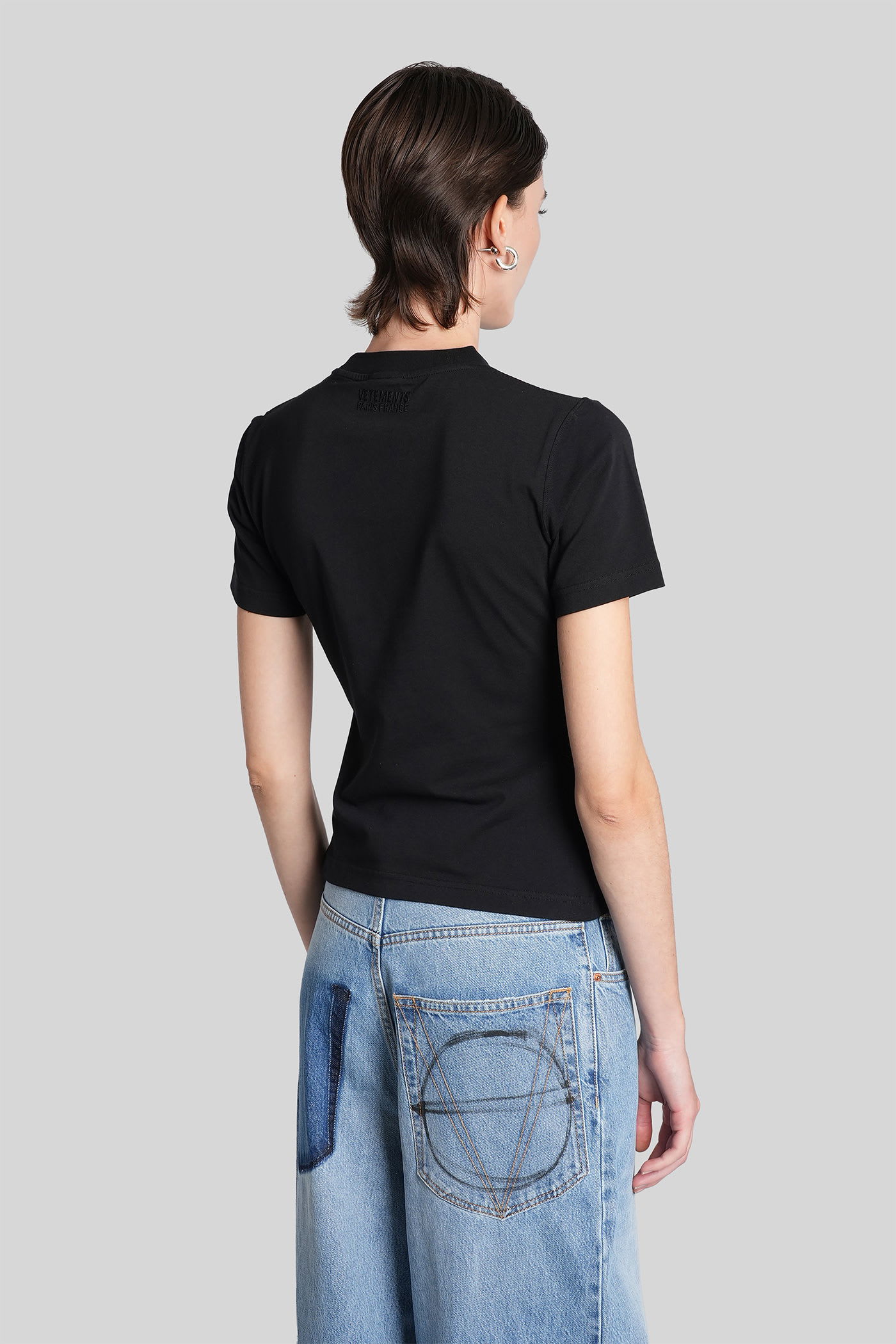 Vetements T-shirt In Black Cotton In Black