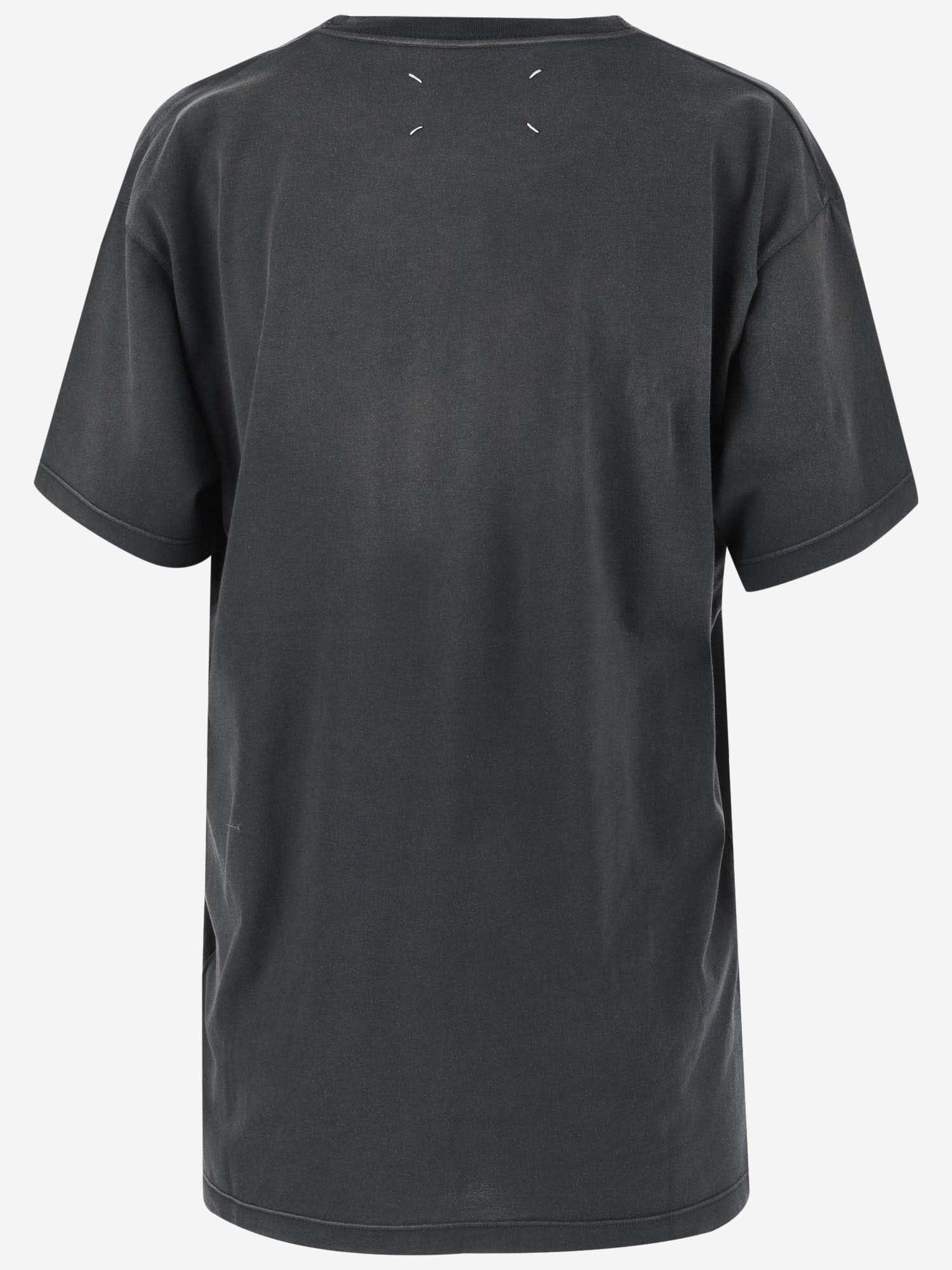 Shop Maison Margiela Cotton T-shirt With Logo In Washed Black