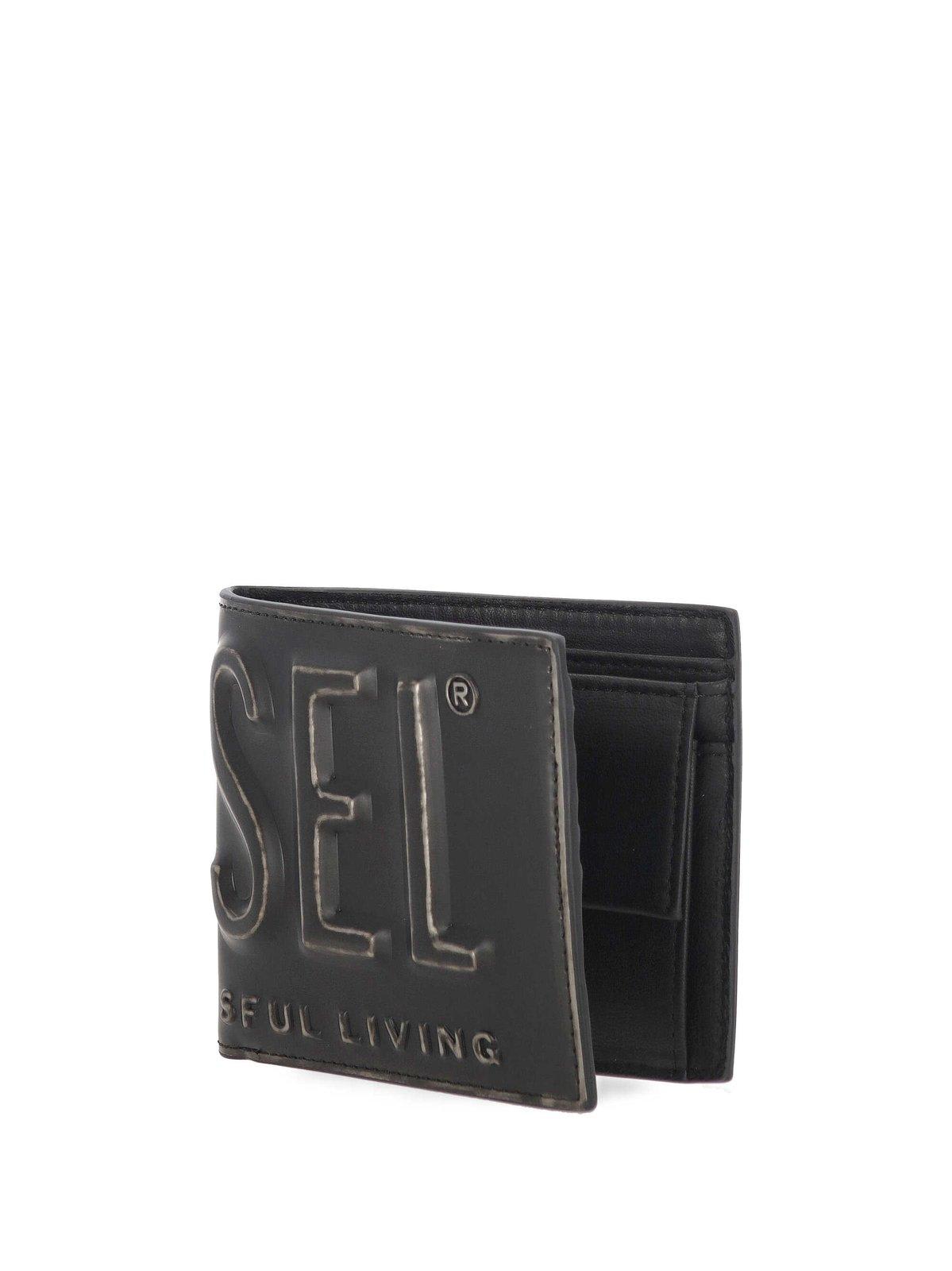 Diesel Men Bifold Wallet With 3d Logo