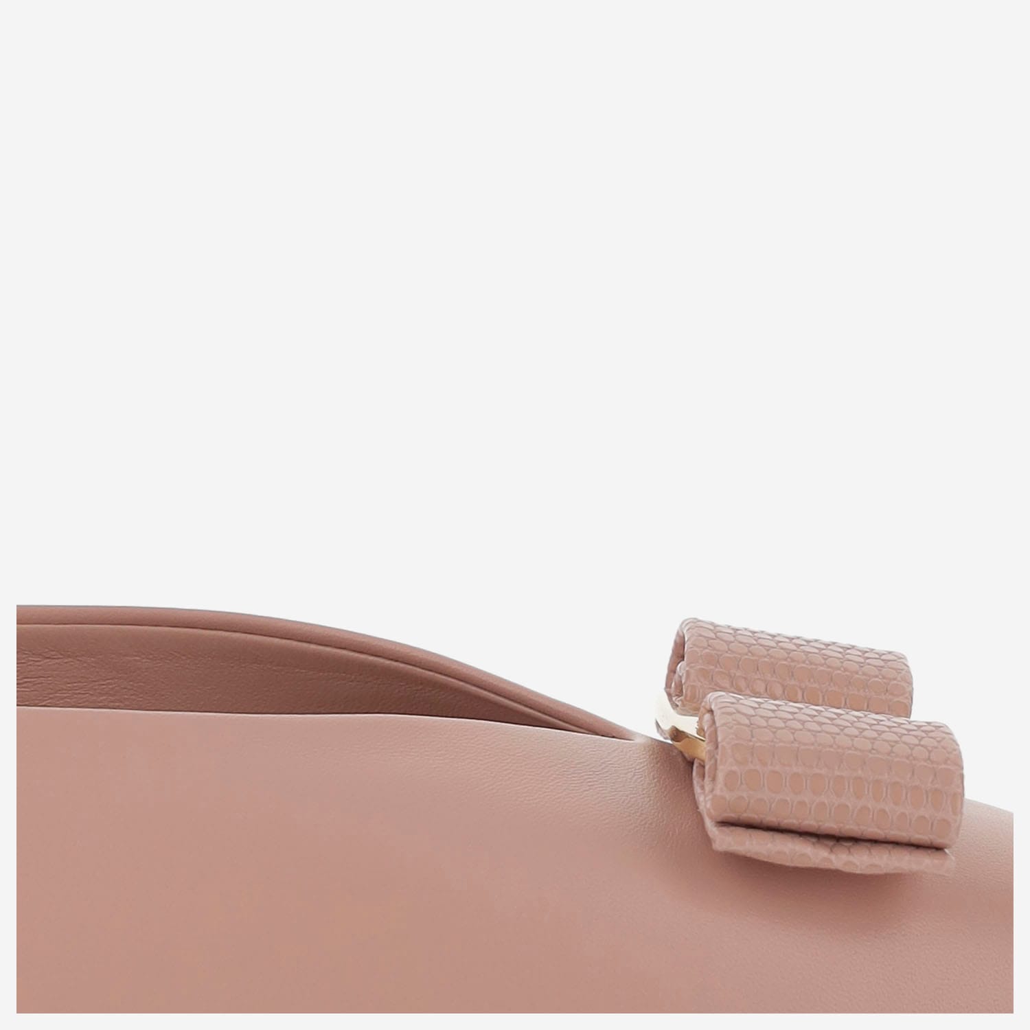 Ferragamo Light Pink Leather Ballet Flats In Pink