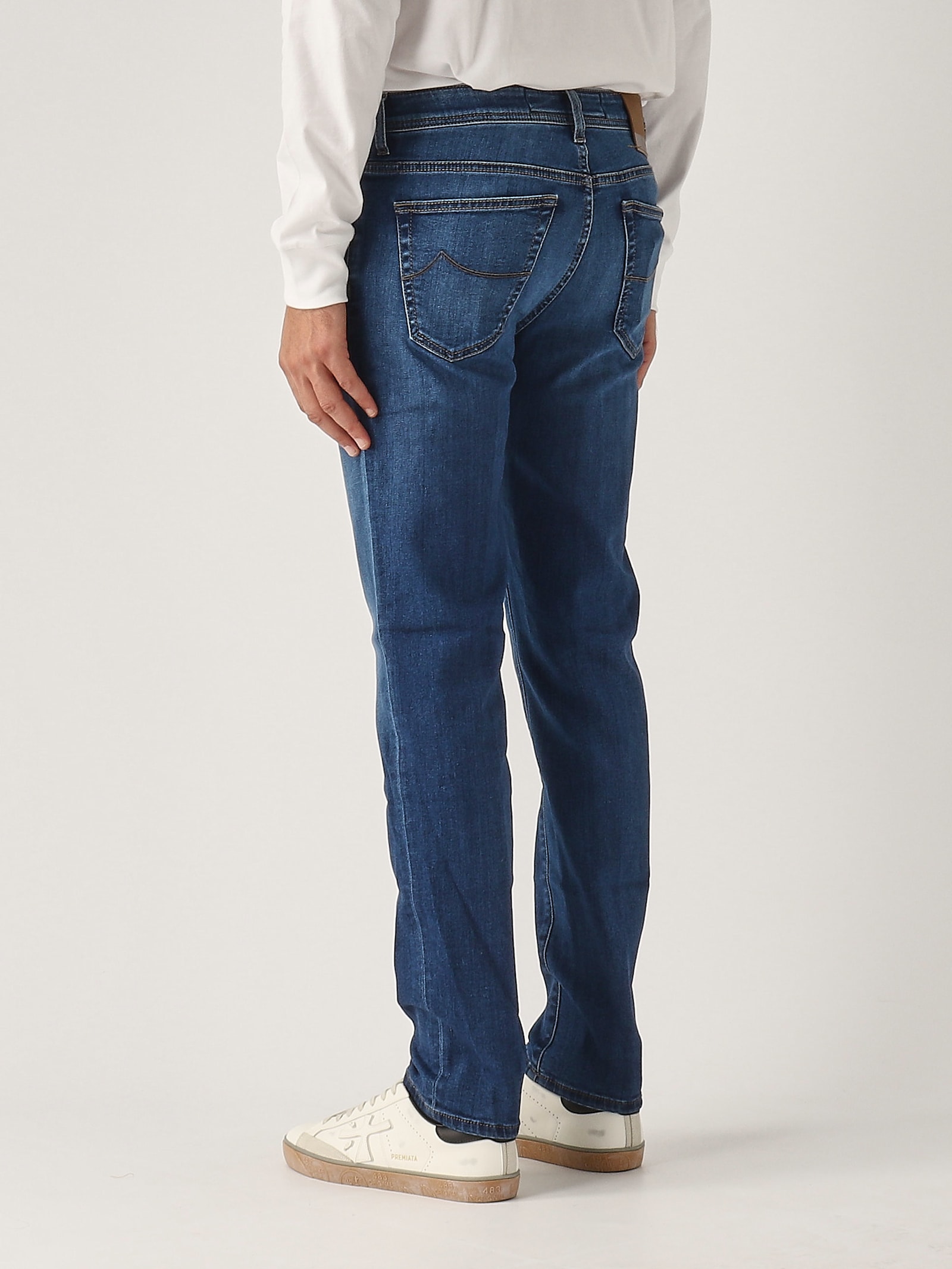 Shop Jacob Cohen Scott Jeans 5 Tasche Jeans In Denim Medio