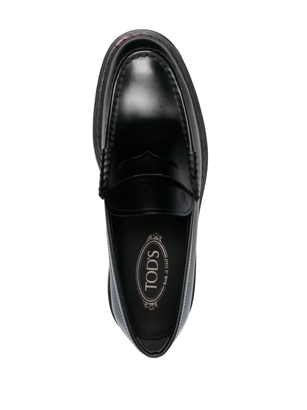 Tod's Smooth Leather Loafers In Black