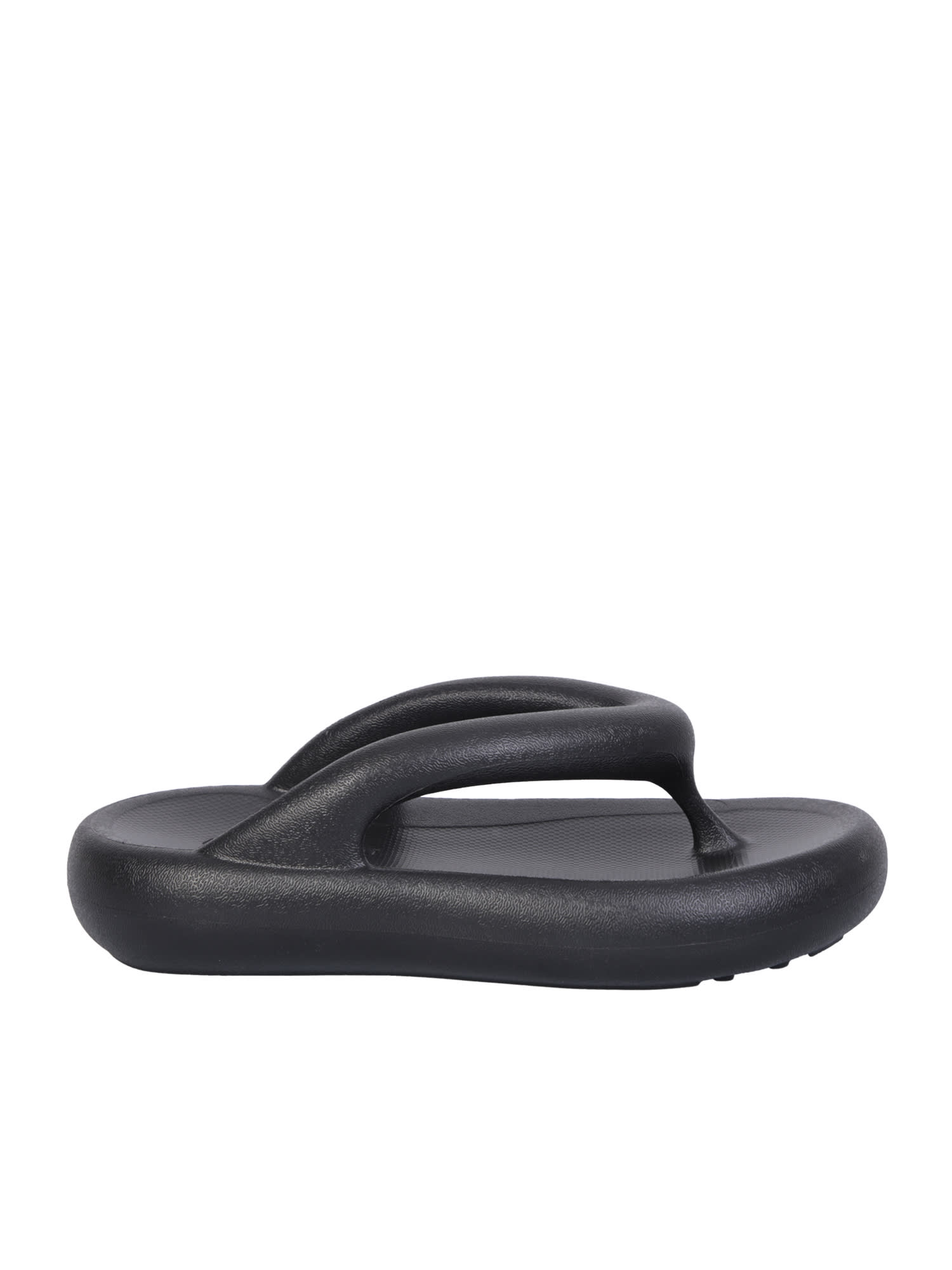 Shop Axel Arigato Delta Flip-flops In Black