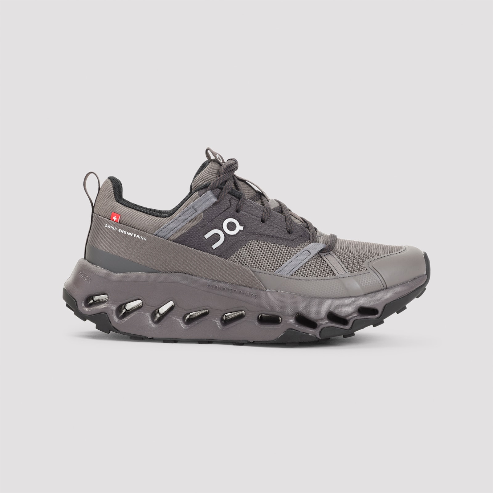 On Cloudhoriz In Gray
