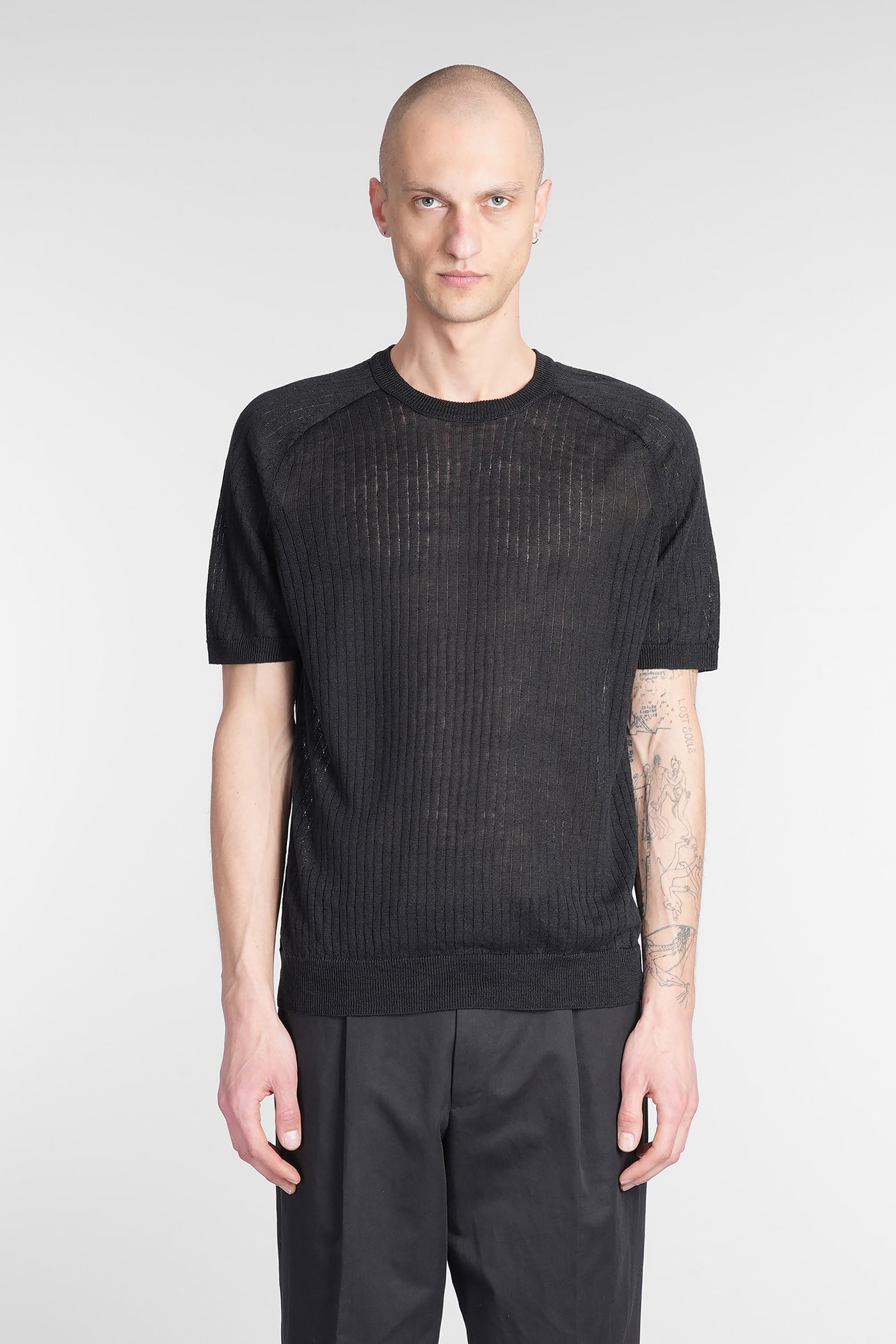 T-shirt In Black Linen