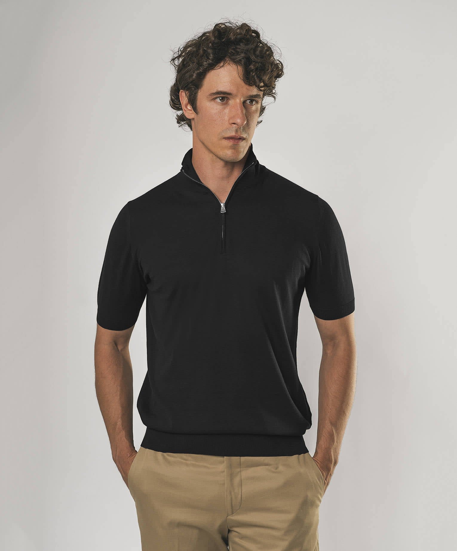 Larusmiani Paul T-shirt With Zip Sweater In Black