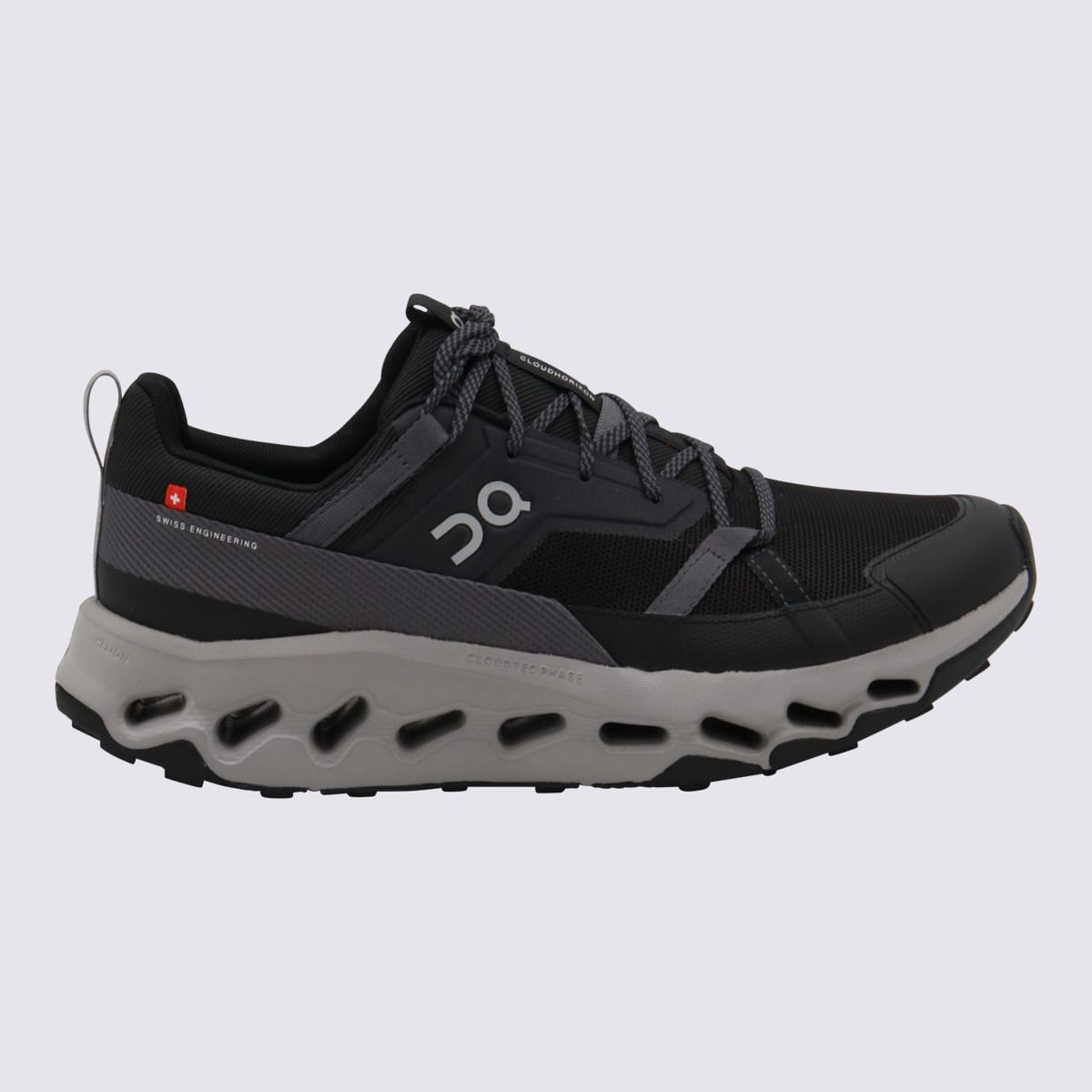 On Black Cloud Horiz Sneakers In Black