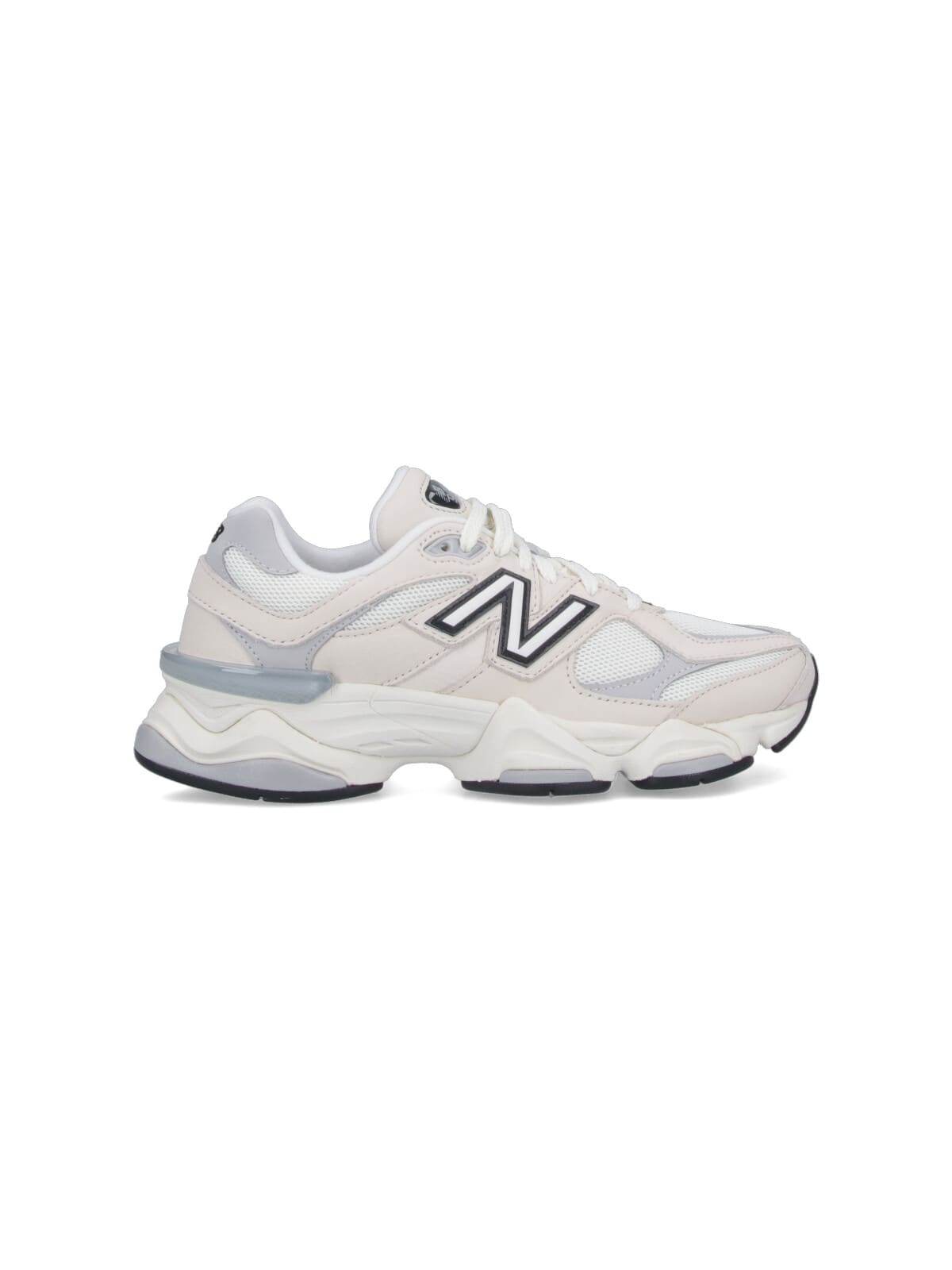 9060 Sneakers