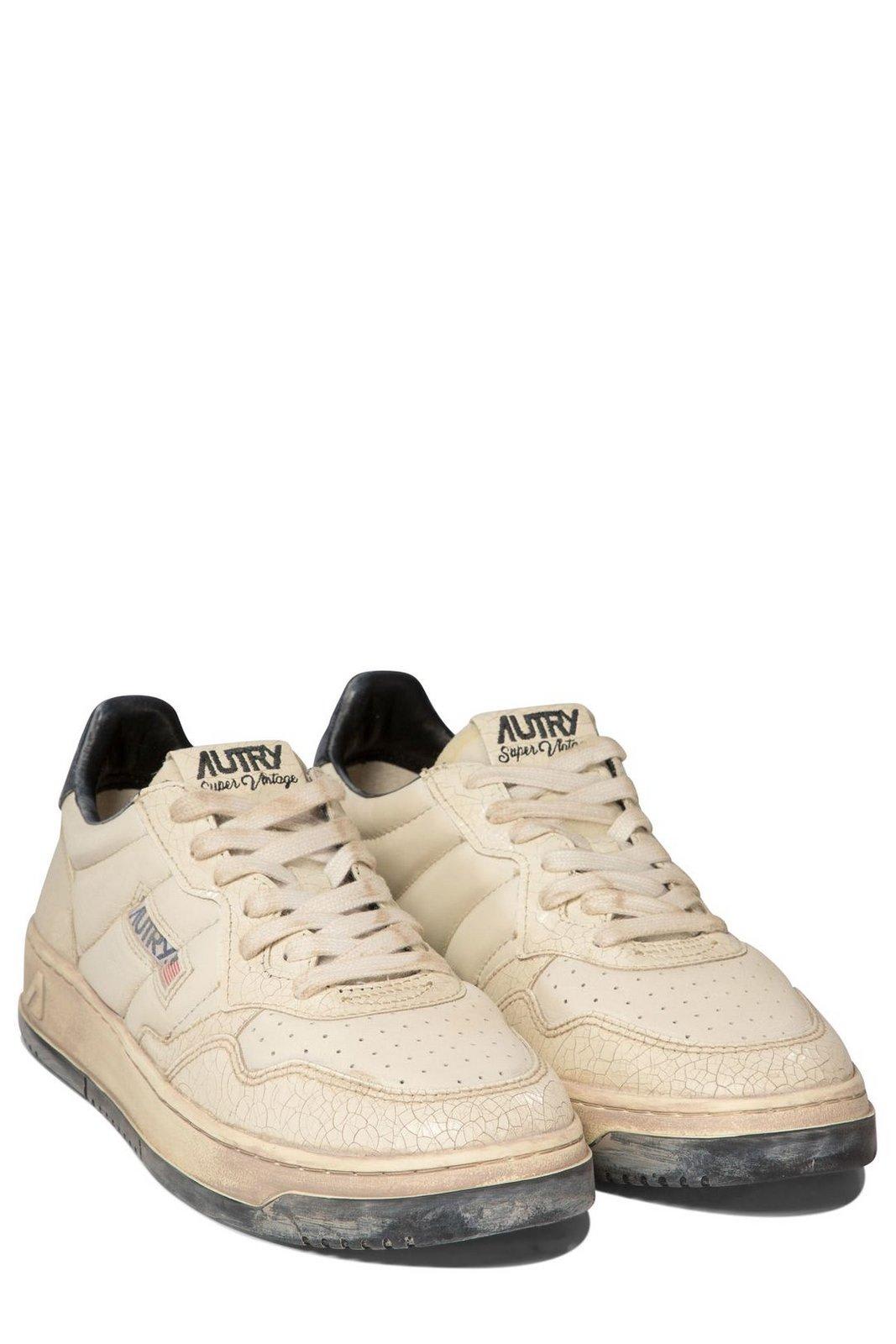 Shop Autry Super Vintage Low Sneakers