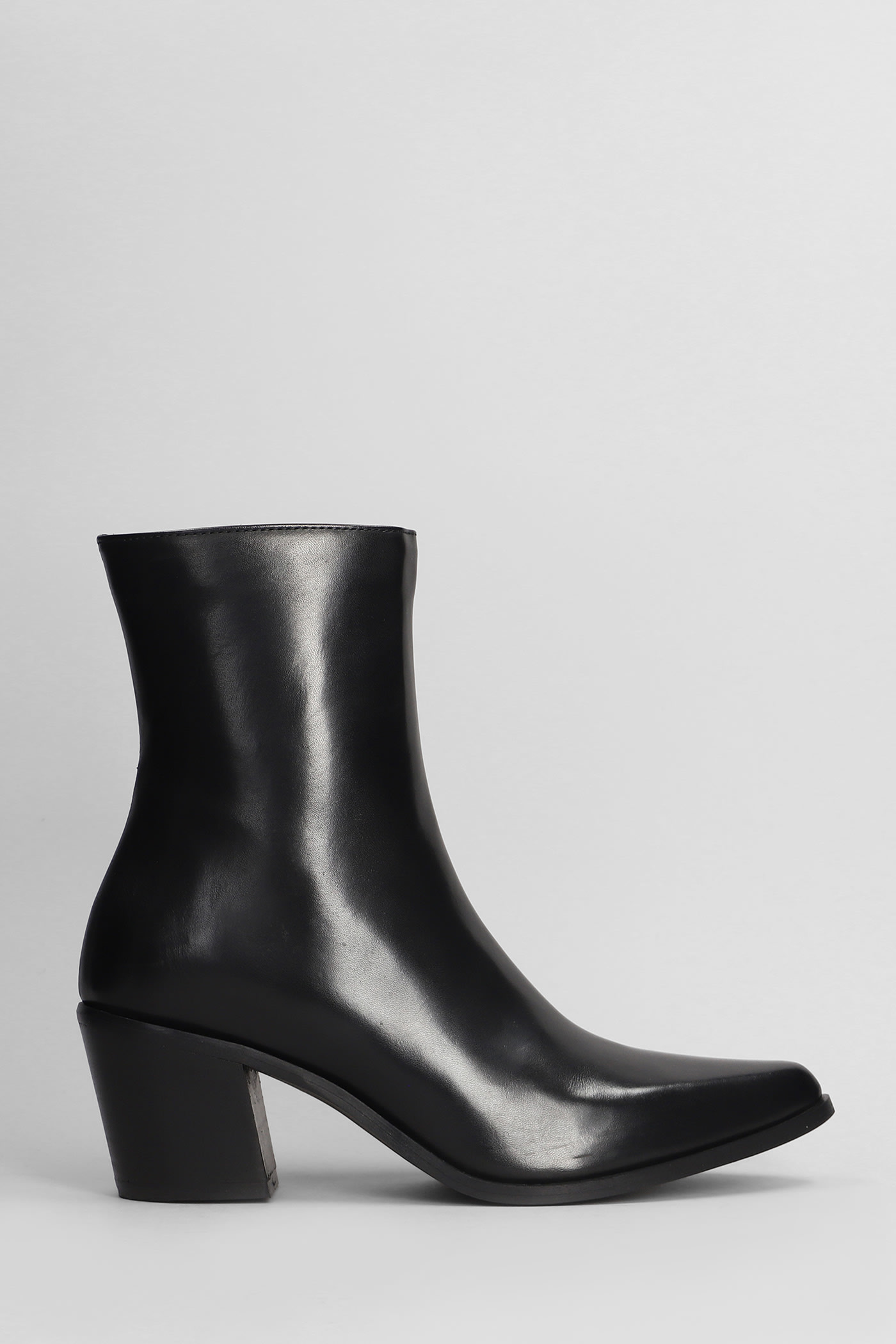 Julie Dee Texan Ankle Boots In Black Leather