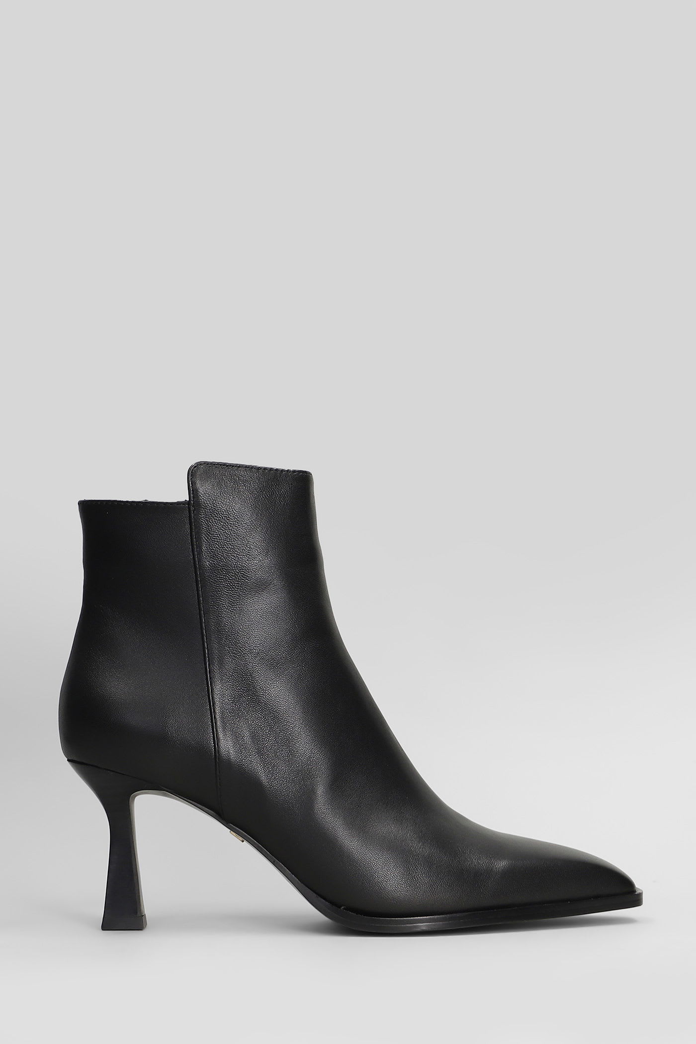 Lola Cruz High Heels Ankle Boots In Black Leather In Black