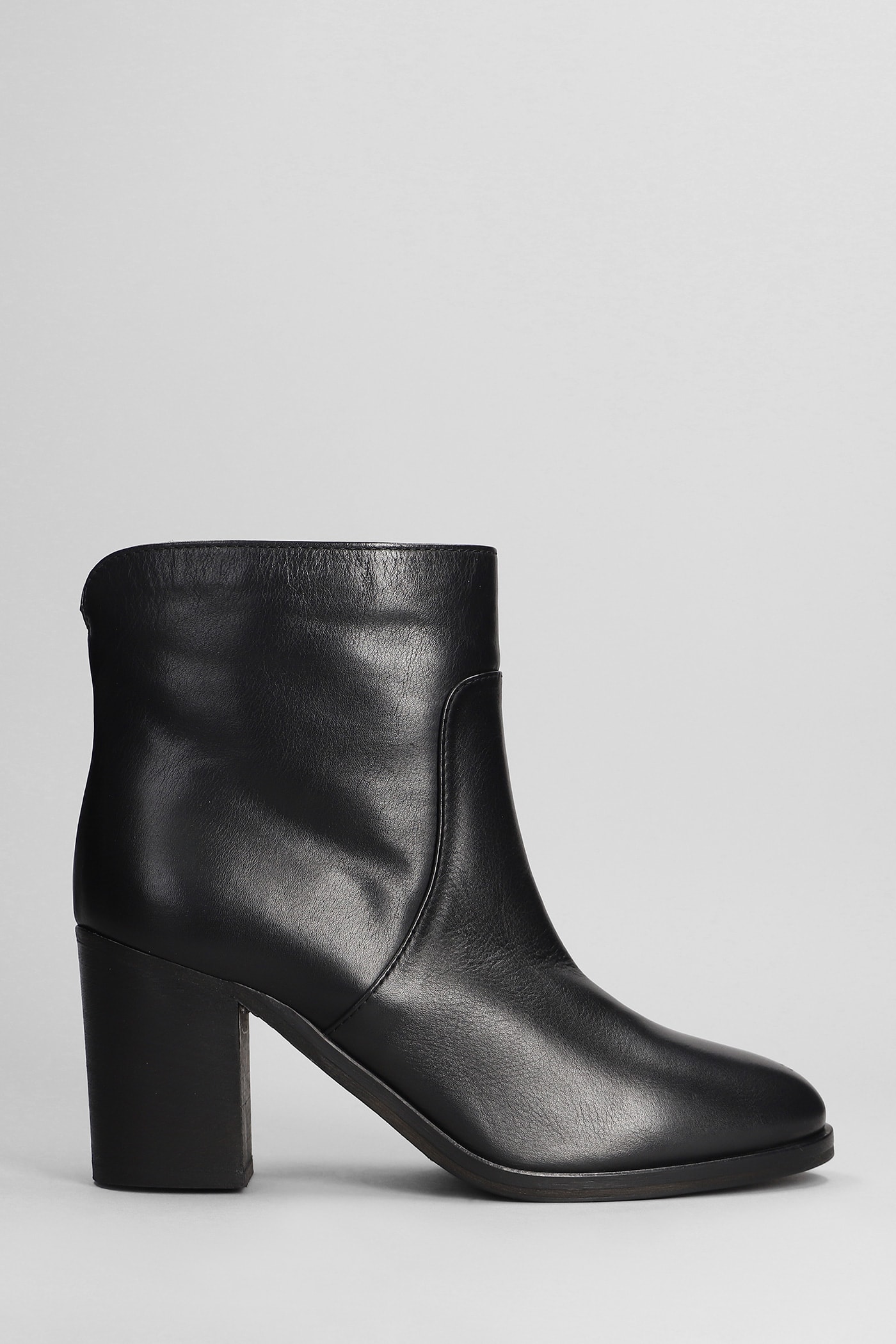 Via Roma 15 High Heels Ankle Boots In Black Leather