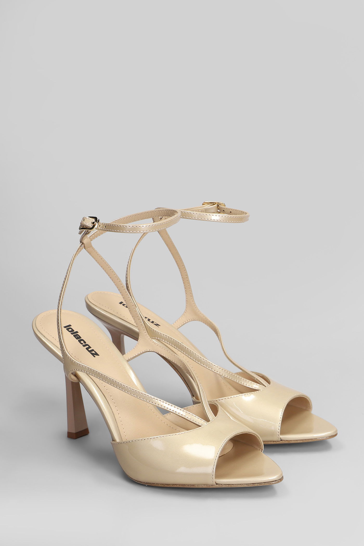 Lola Cruz Streep Heel 95 Sandals In Powder Leather In Neutral