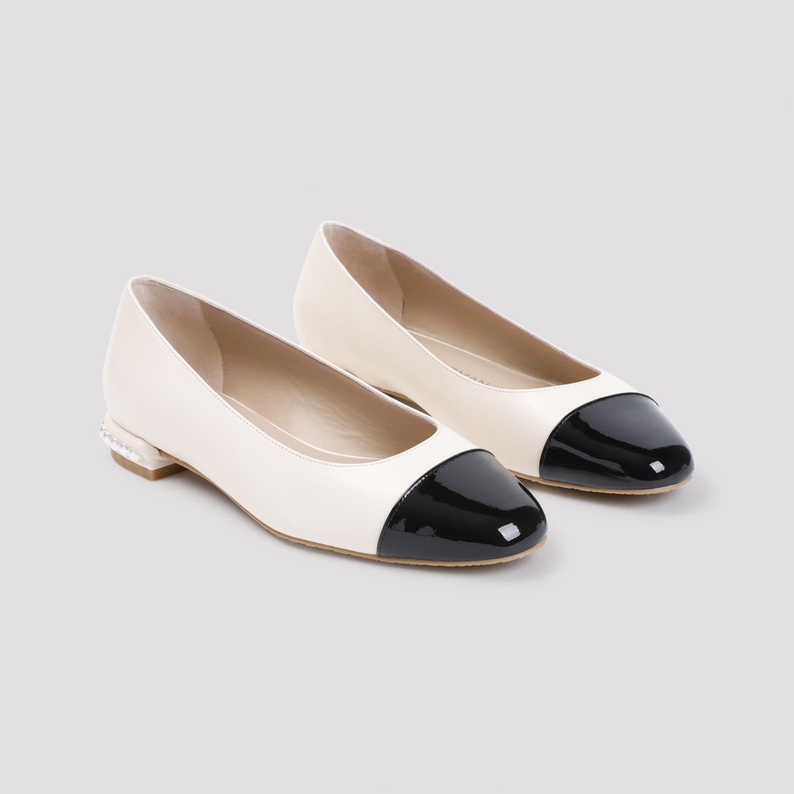 Shop Stuart Weitzman Pearl Flat Ballerinas In Seashell Black