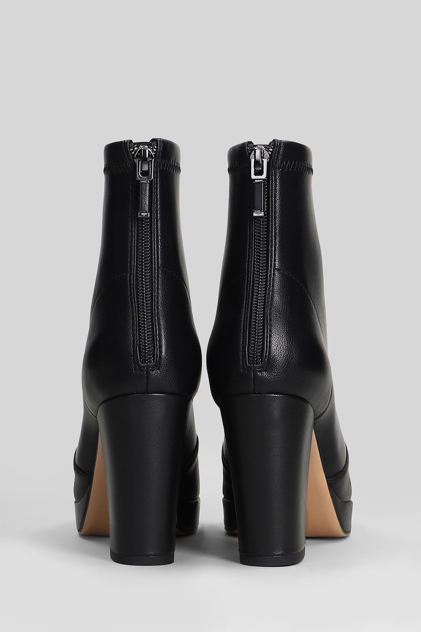 Lola Cruz High Heels Ankle Boots In Black Leather In Black