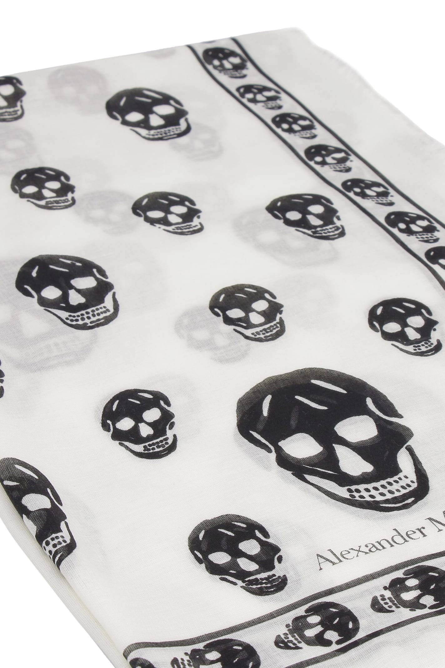 Shop Alexander Mcqueen Skull Print Scarf In Ivory