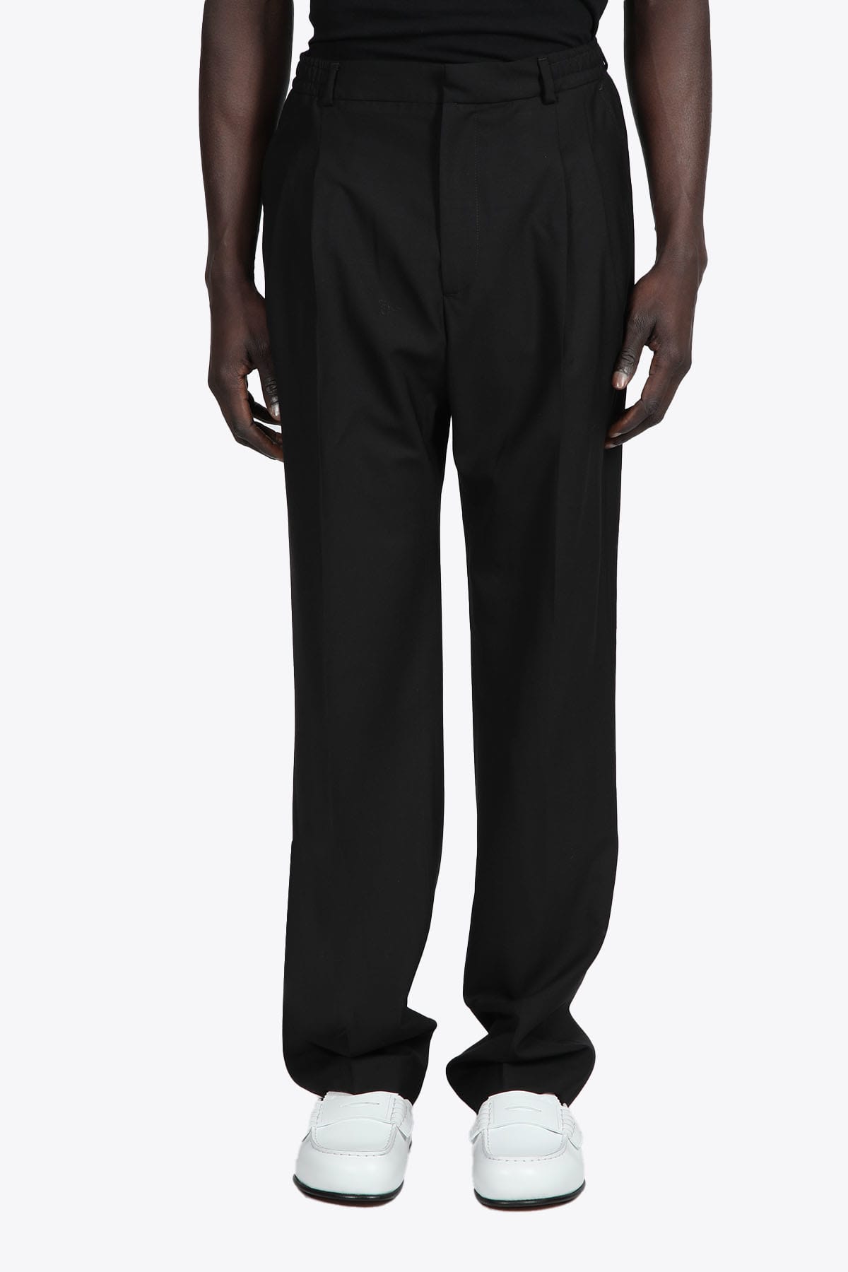 CMMN SWDN Double Pleated Trs W/elasticated Waist Relaxed Fit Black double pleated tailored pant - Jez