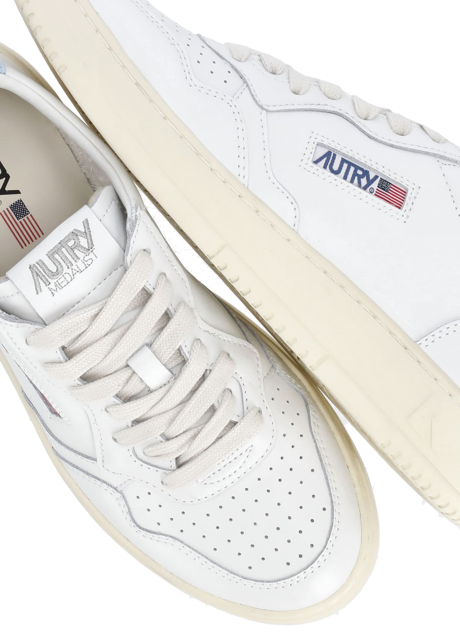 Autry Medalist Low-top Bicolor Leather Sneakers In White/light Blue