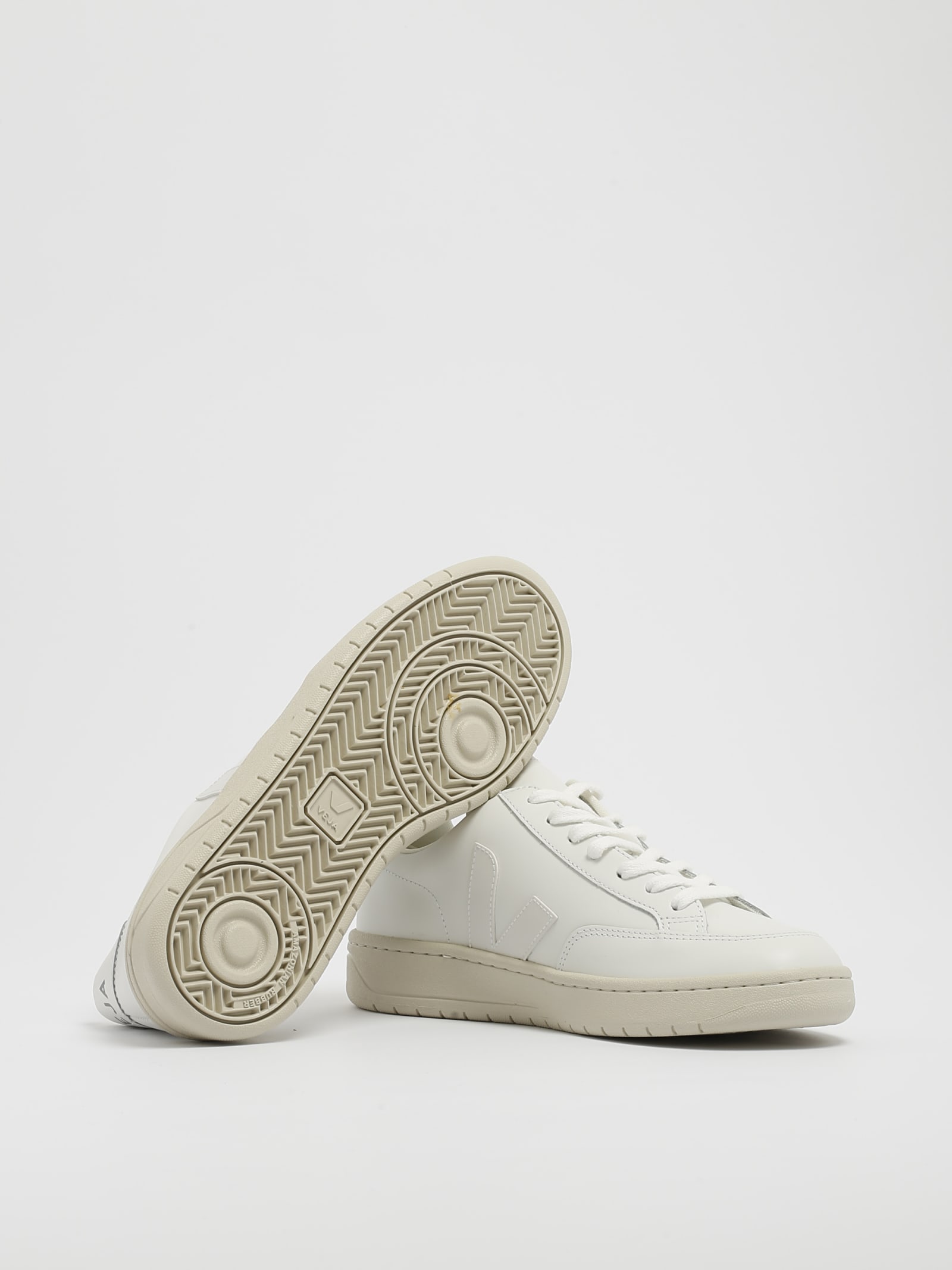 Shop Veja V-12 Sneaker In Bianco