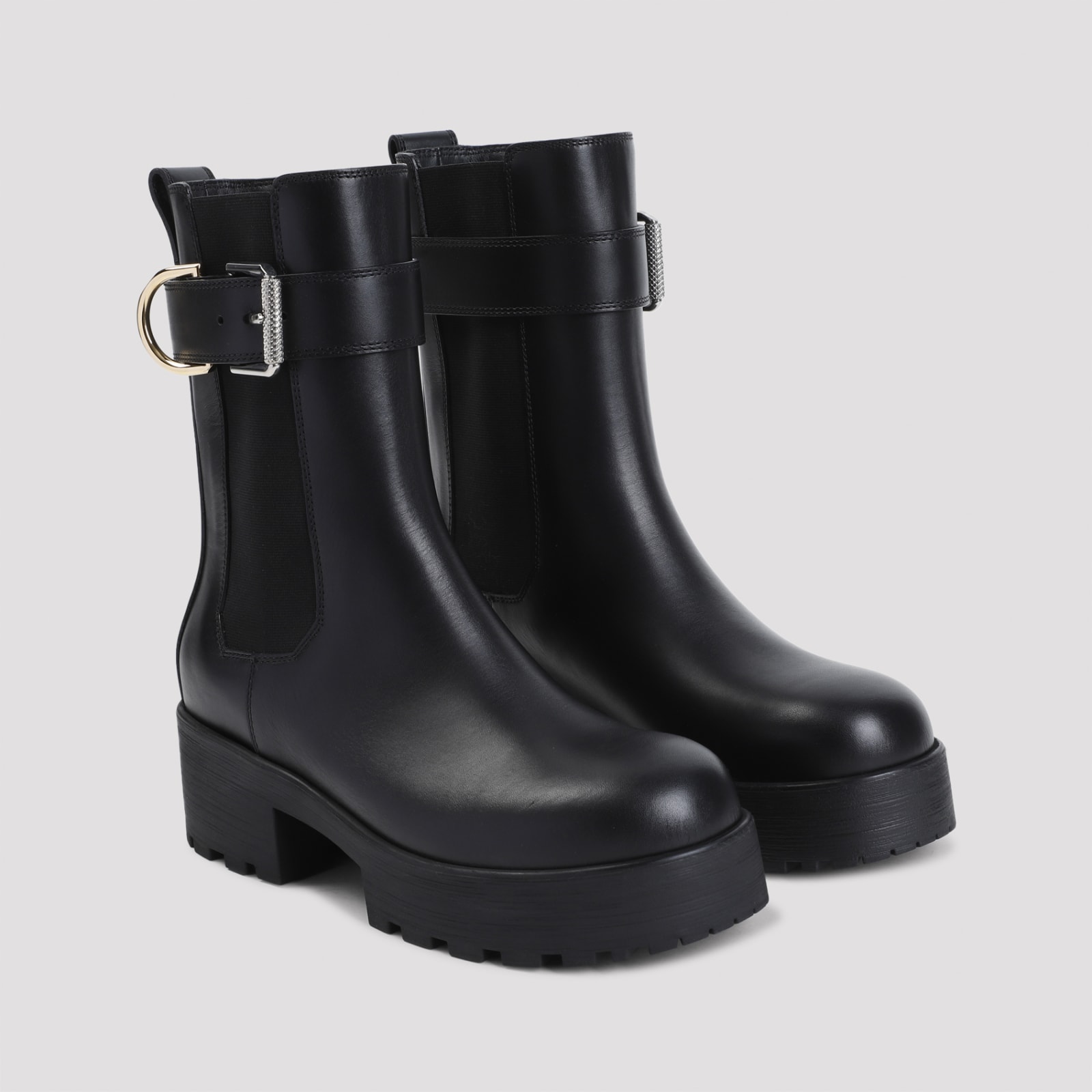 Shop Givenchy Chelsea Boots In Black