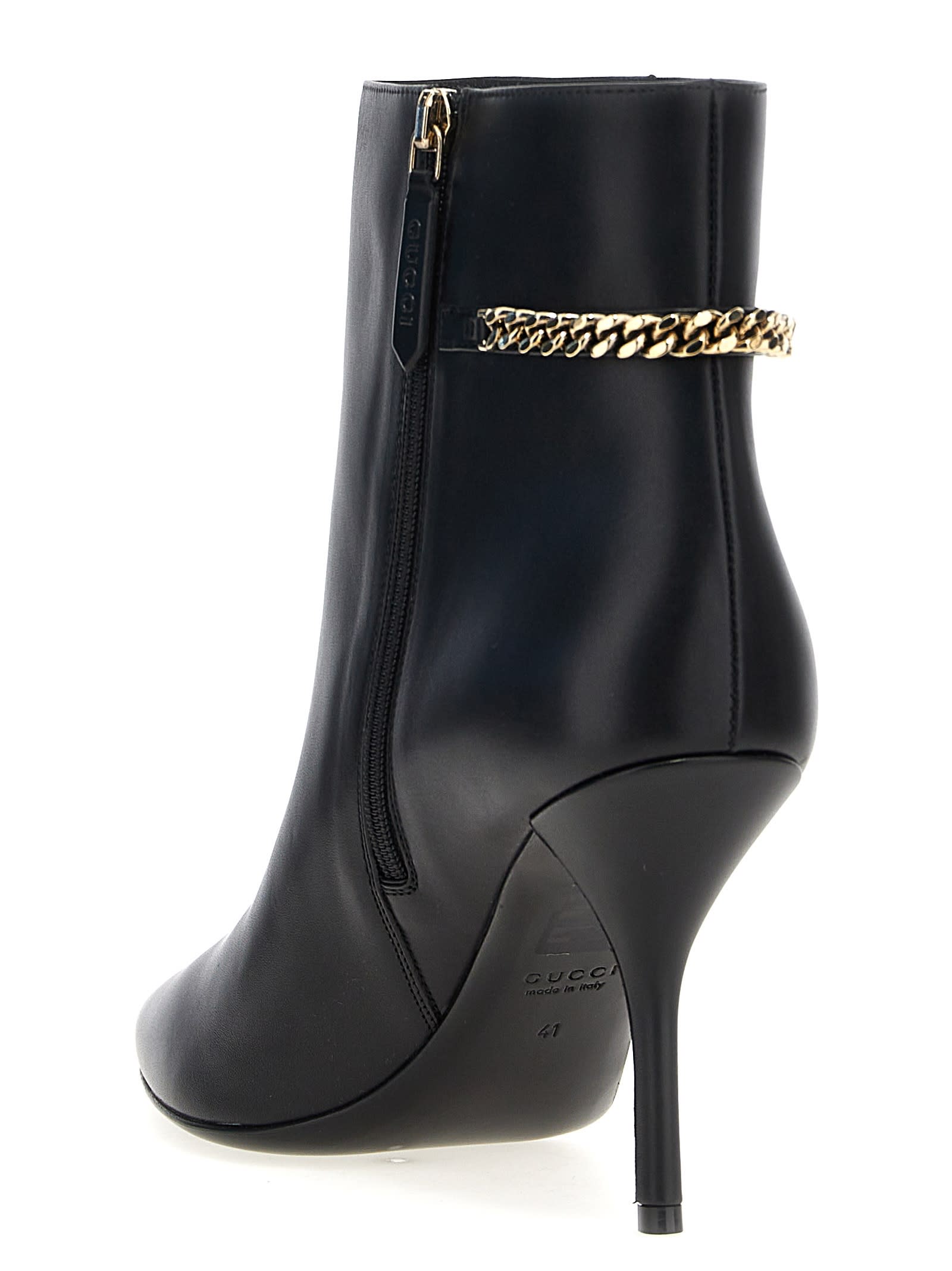 Gucci Signoria Leather Chain Ankle Booties In Black