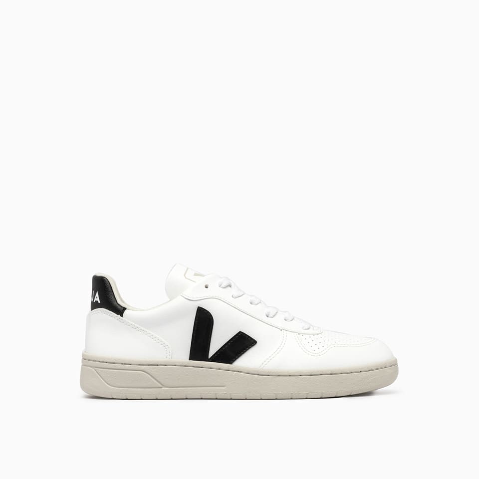 Shop Veja V-10 Cwl Sneakers Vx0702901 In White