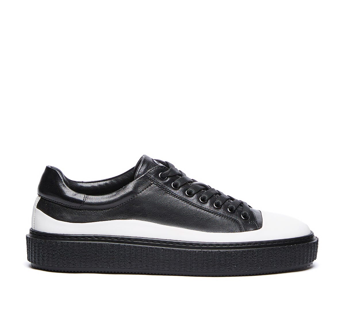 Click to view more detailed imagery on our partner's website Barracuda Sneaker In Bianco+nero