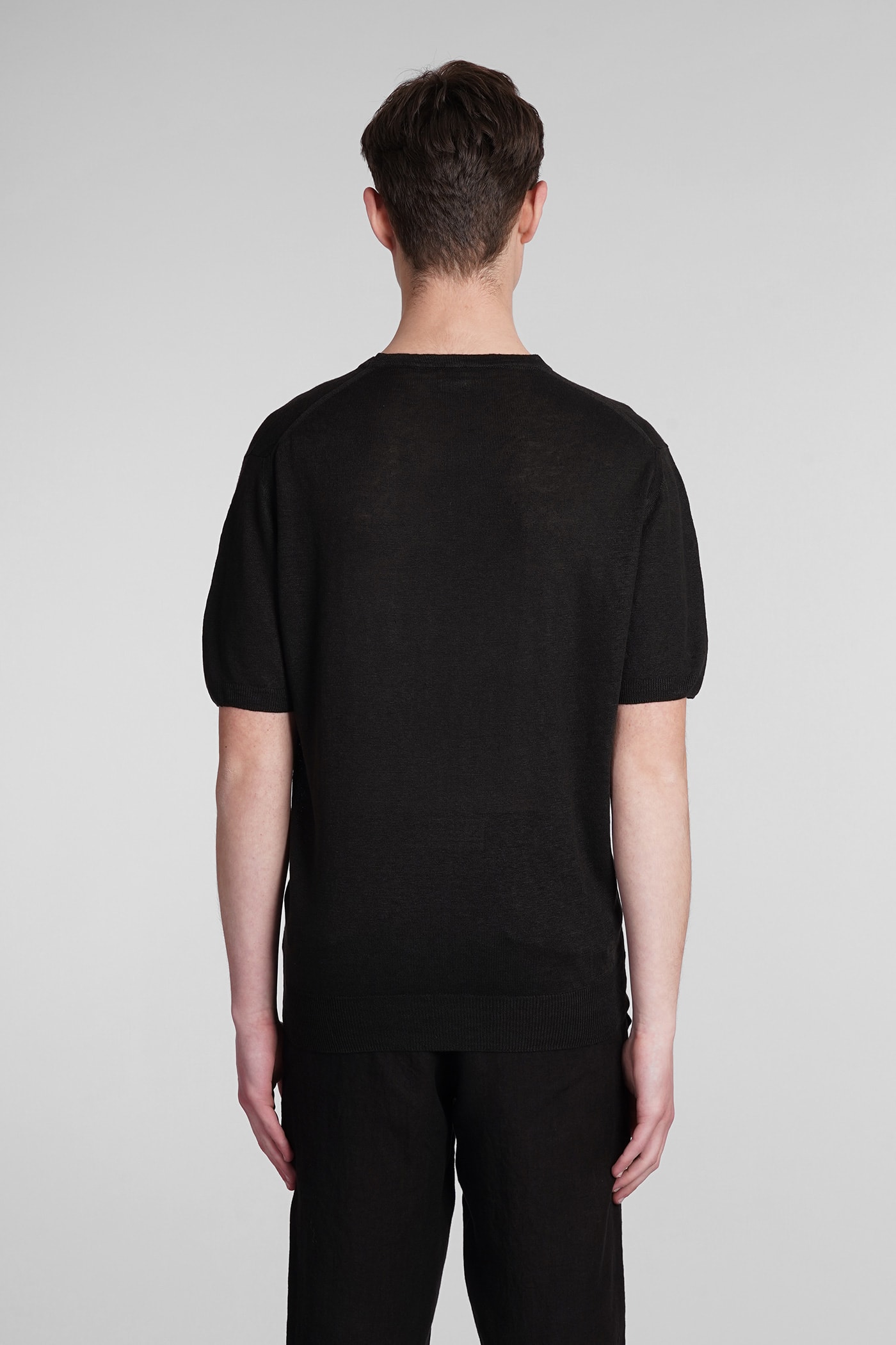 Shop 120% Lino T-shirt In Black Linen