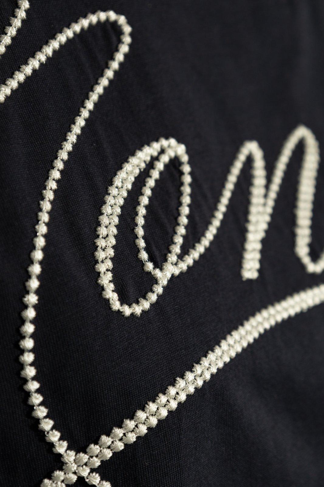 Moncler Embroidered Cursive Logo T-shirt In Blue
