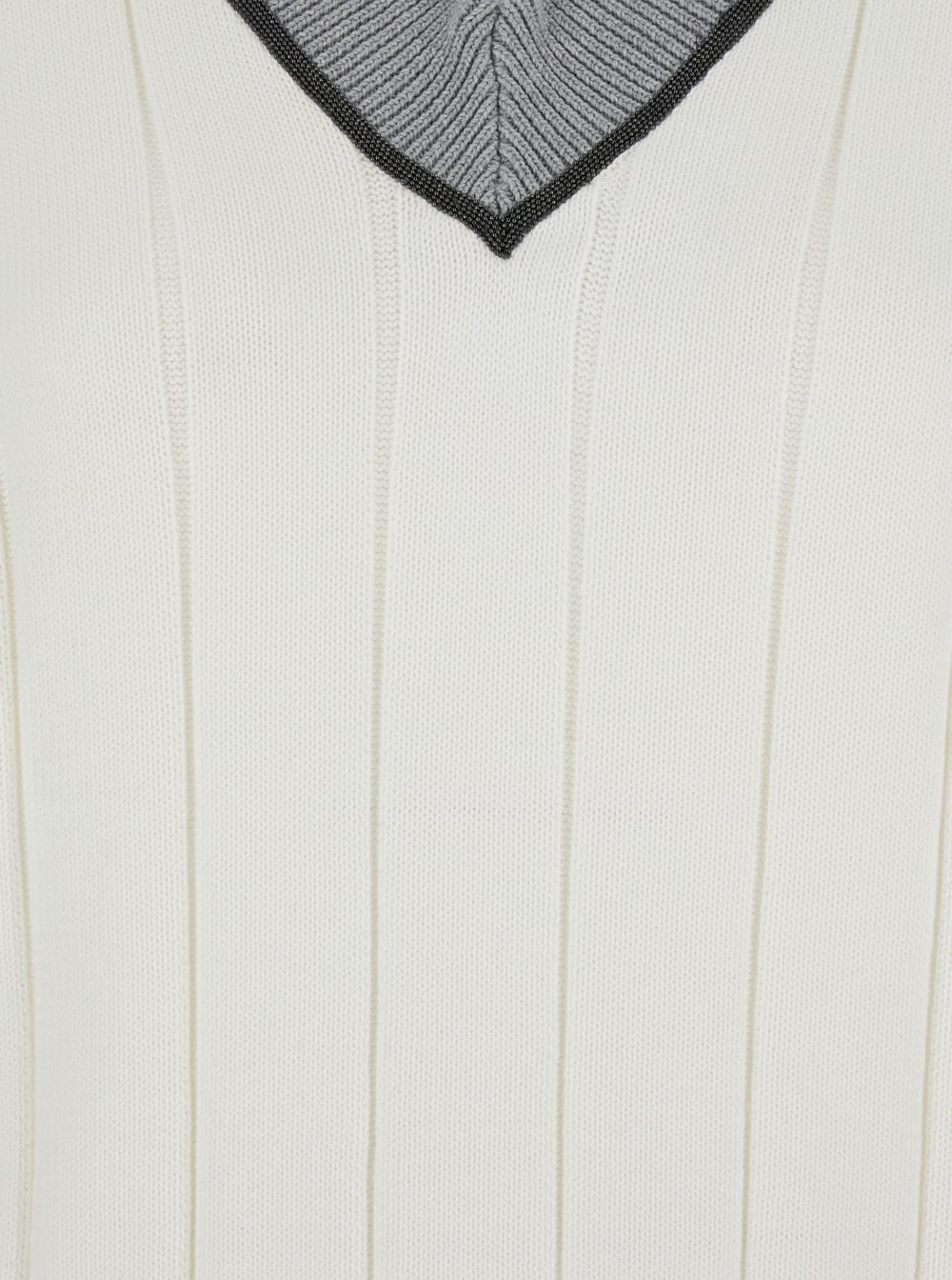 Brunello Cucinelli White T-shirt With V Neck And Monil Detail On The Collar In White