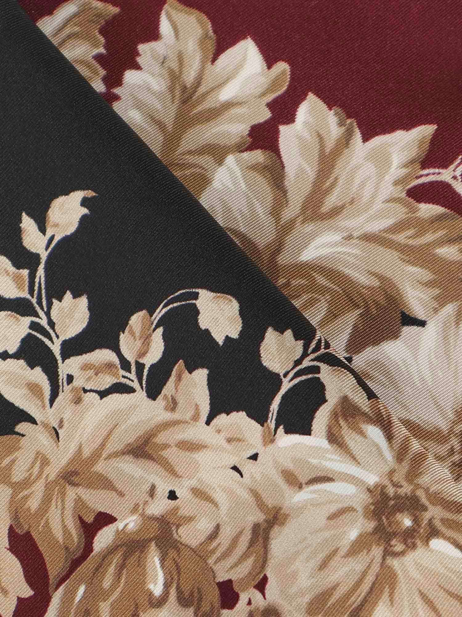Dolce & Gabbana Floral Print Scarf In Black