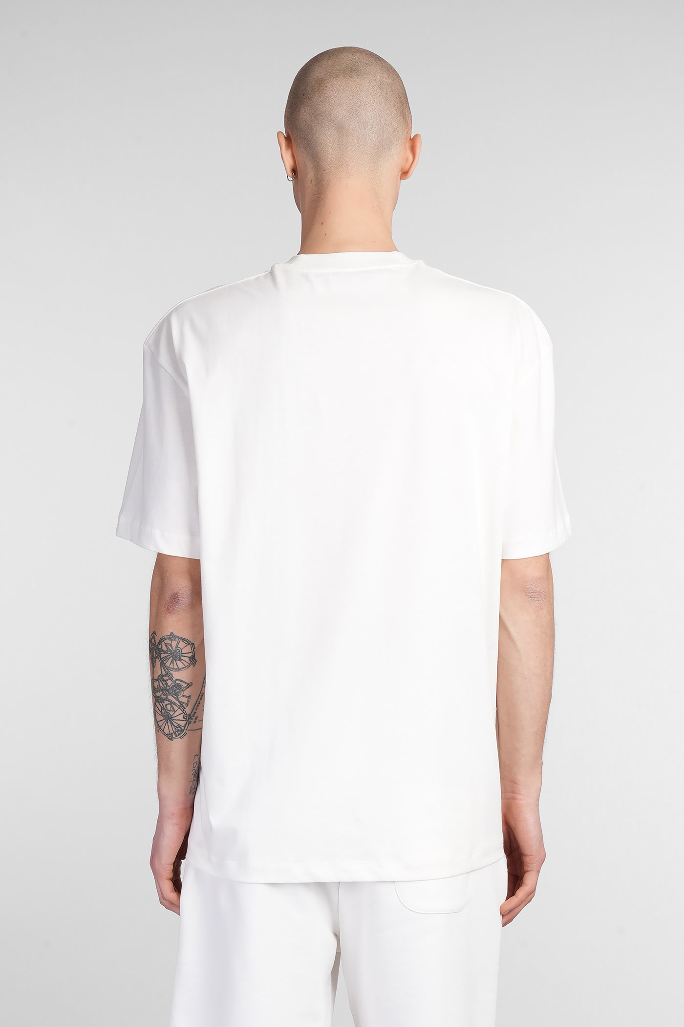 Ih Nom Uh Nit White Newspaper Mask T-shirt In White
