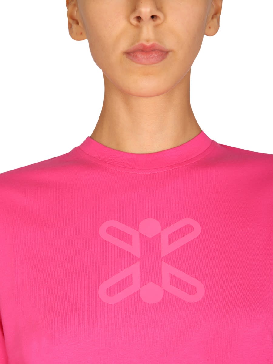 Shop Mcq By Alexander Mcqueen T-shirt With Logo In Fuchsia