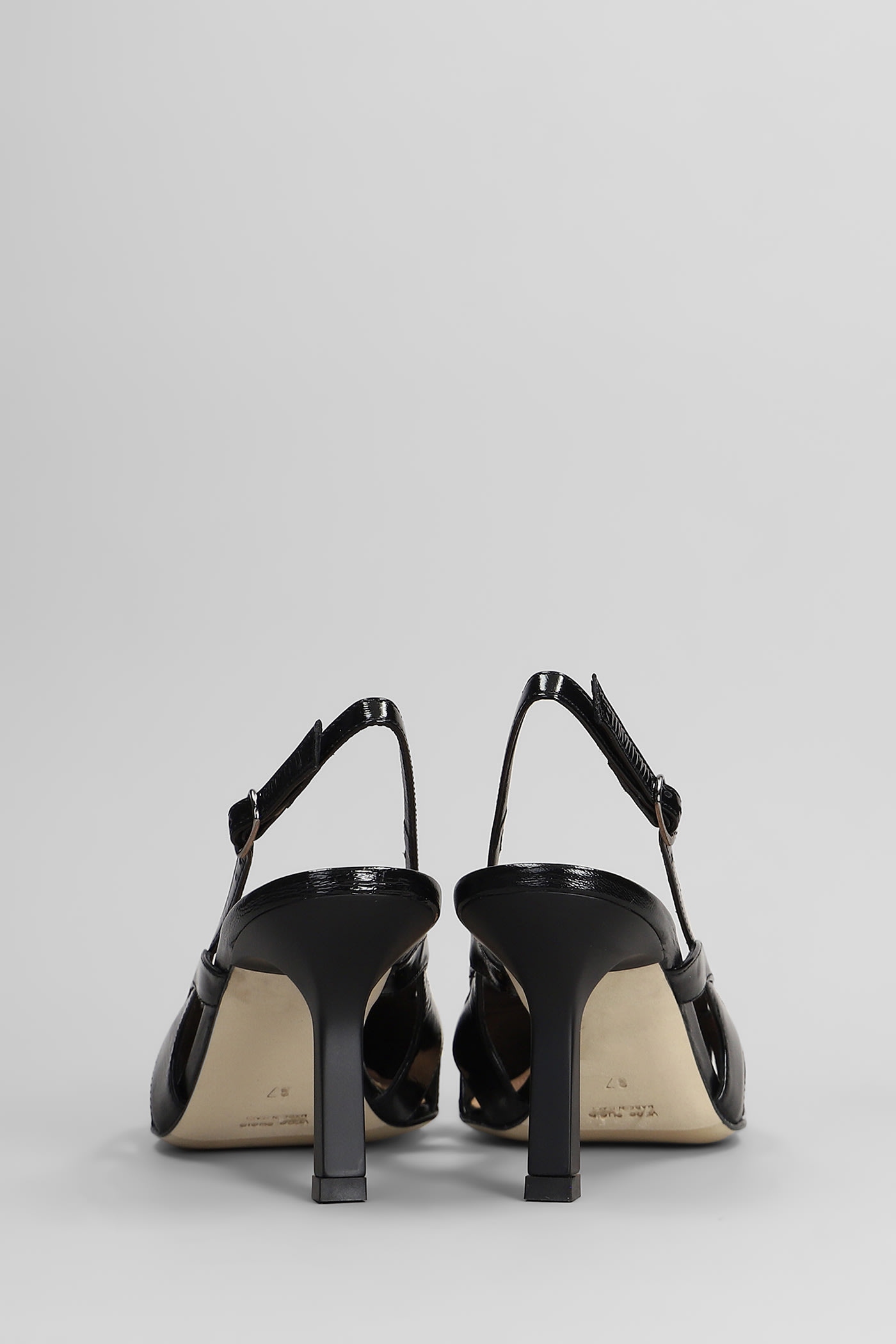 Julie Dee Pumps In Black Leather In Black