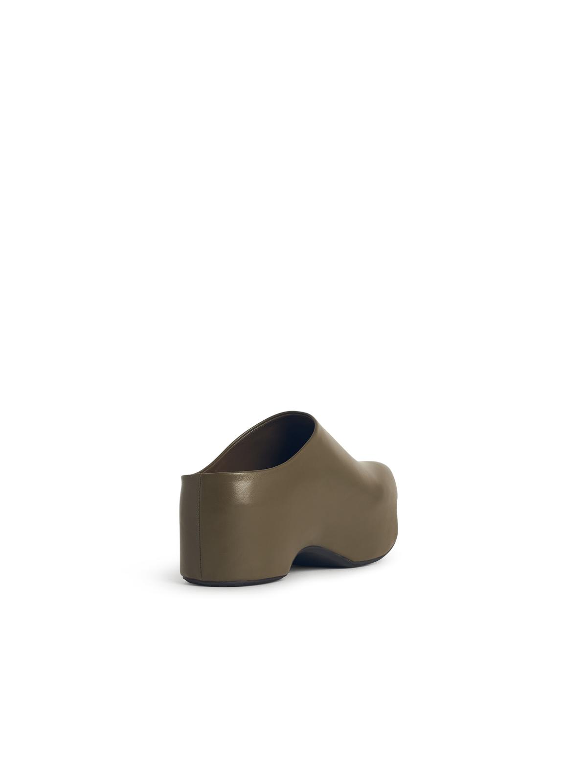 Marni Chunky Leather Platform Clog Sabots In Green