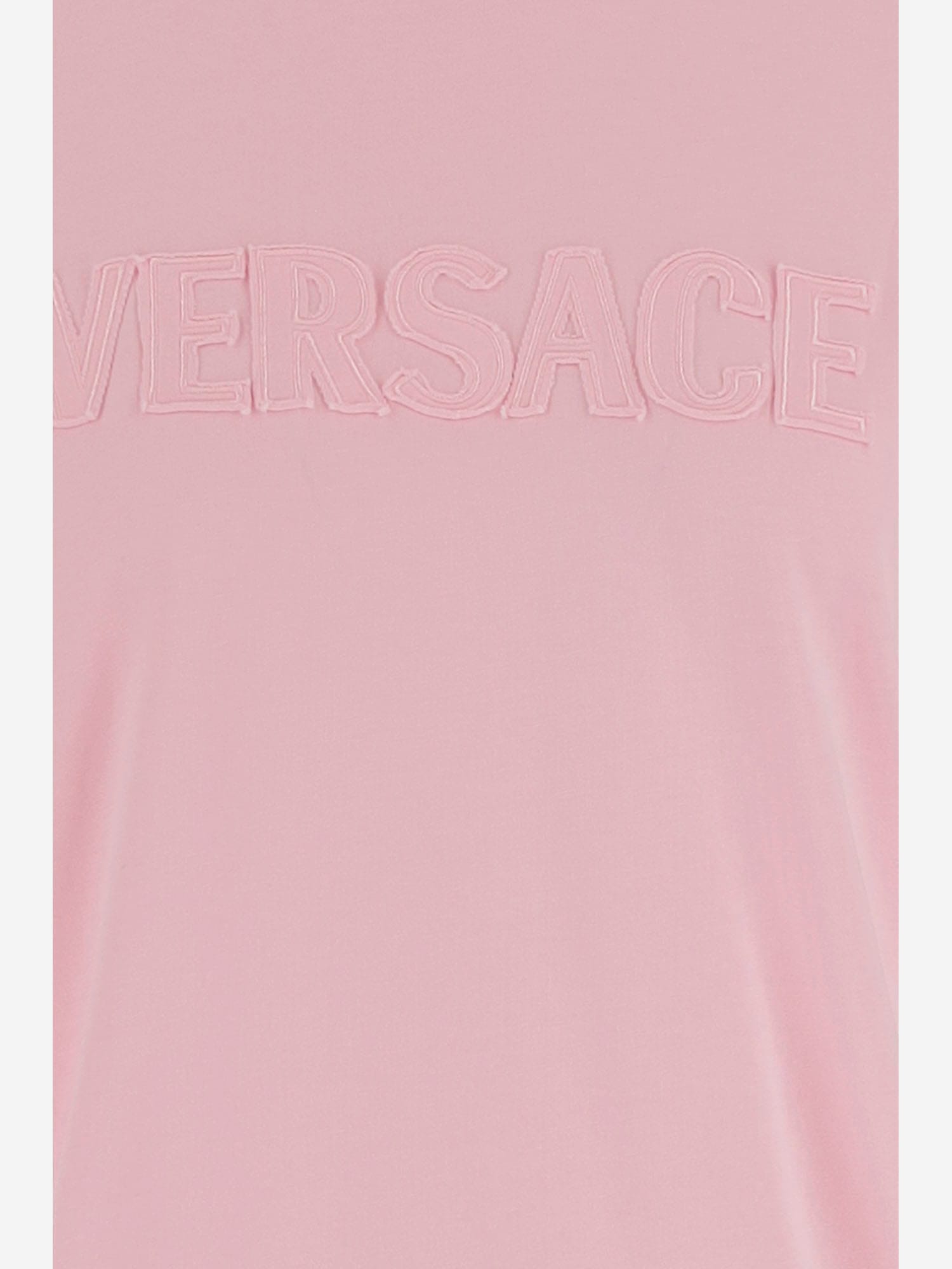 Versace Fringed Logo T-shirt For Casual Style In Pink