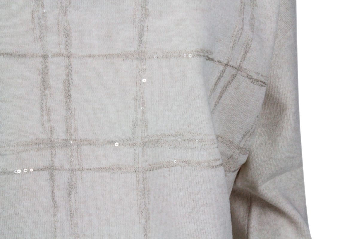 Brunello Cucinelli Lightweight V-neck Long-sleeved Oversized Sweater With Window Motif Embellished With Micro-sequins I In Beige