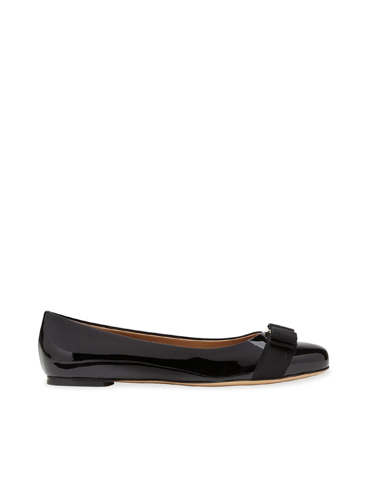 Shop Ferragamo Varina Ballet Flats In Black