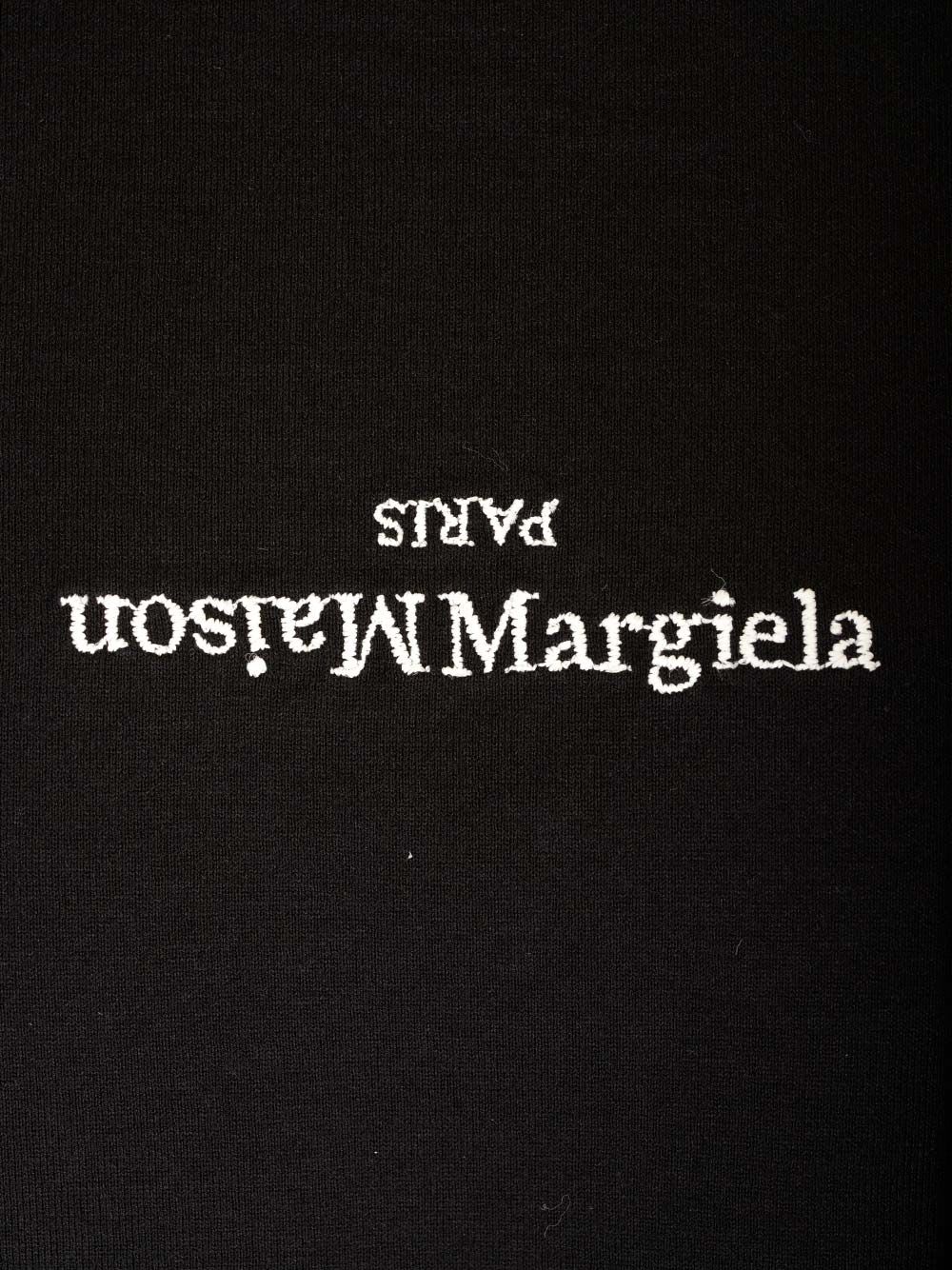 Shop Maison Margiela Distorted Logo T-shirt In Black