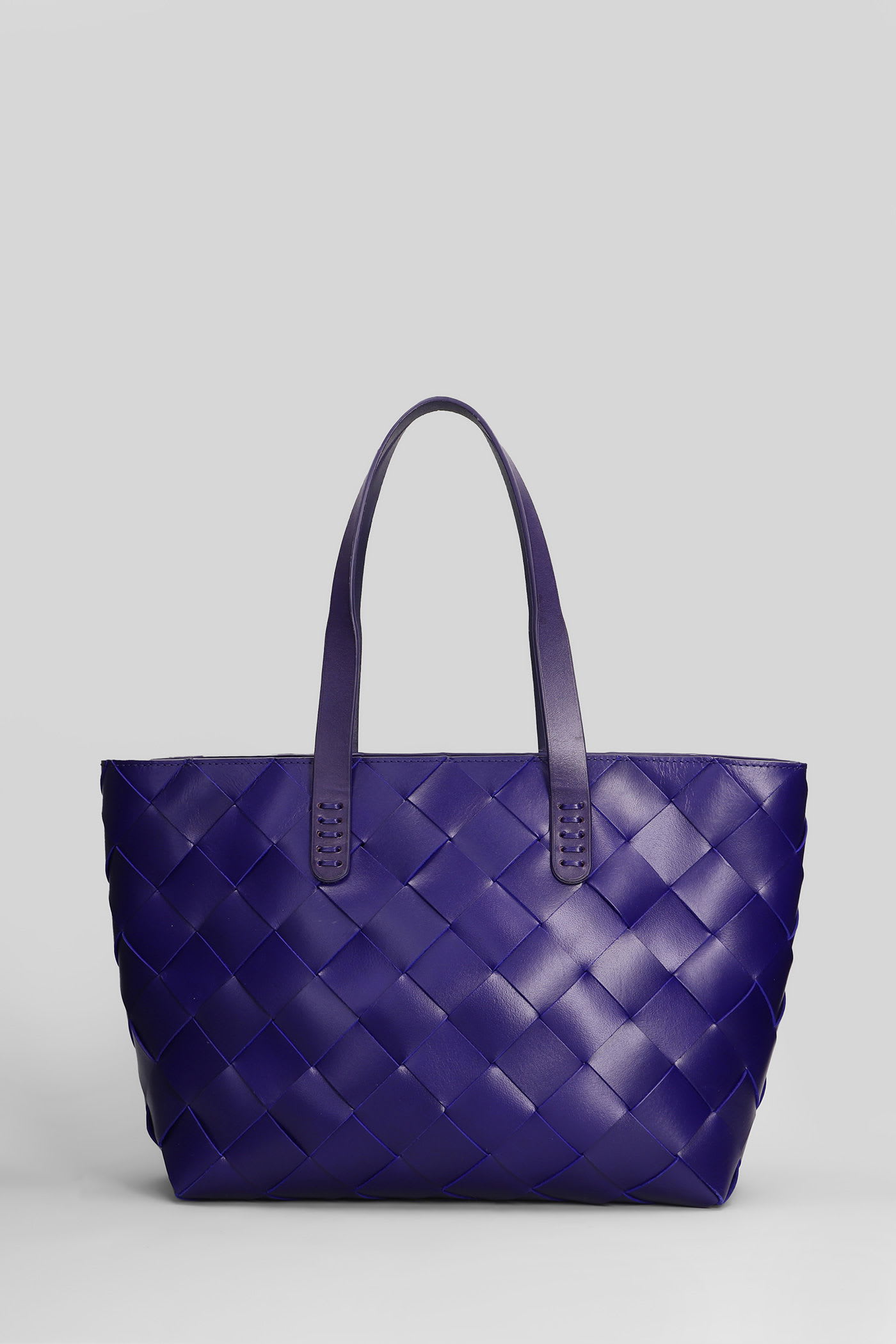 Dragon Diffusion Crossover Basket Tote In Viola Leather In Purple