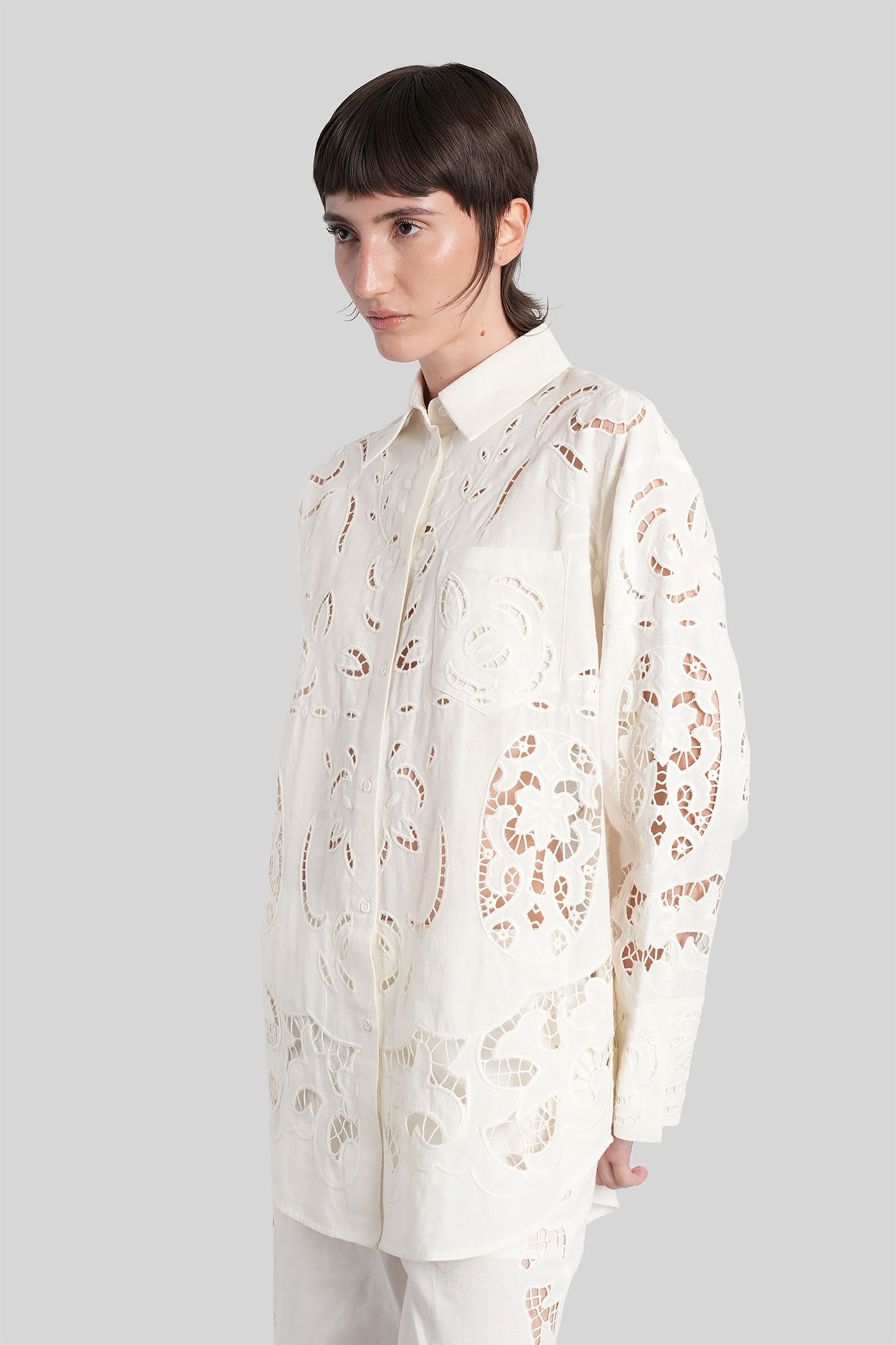 Alice And Olivia Finely Eyelet Oversized Button-front Shirt In White